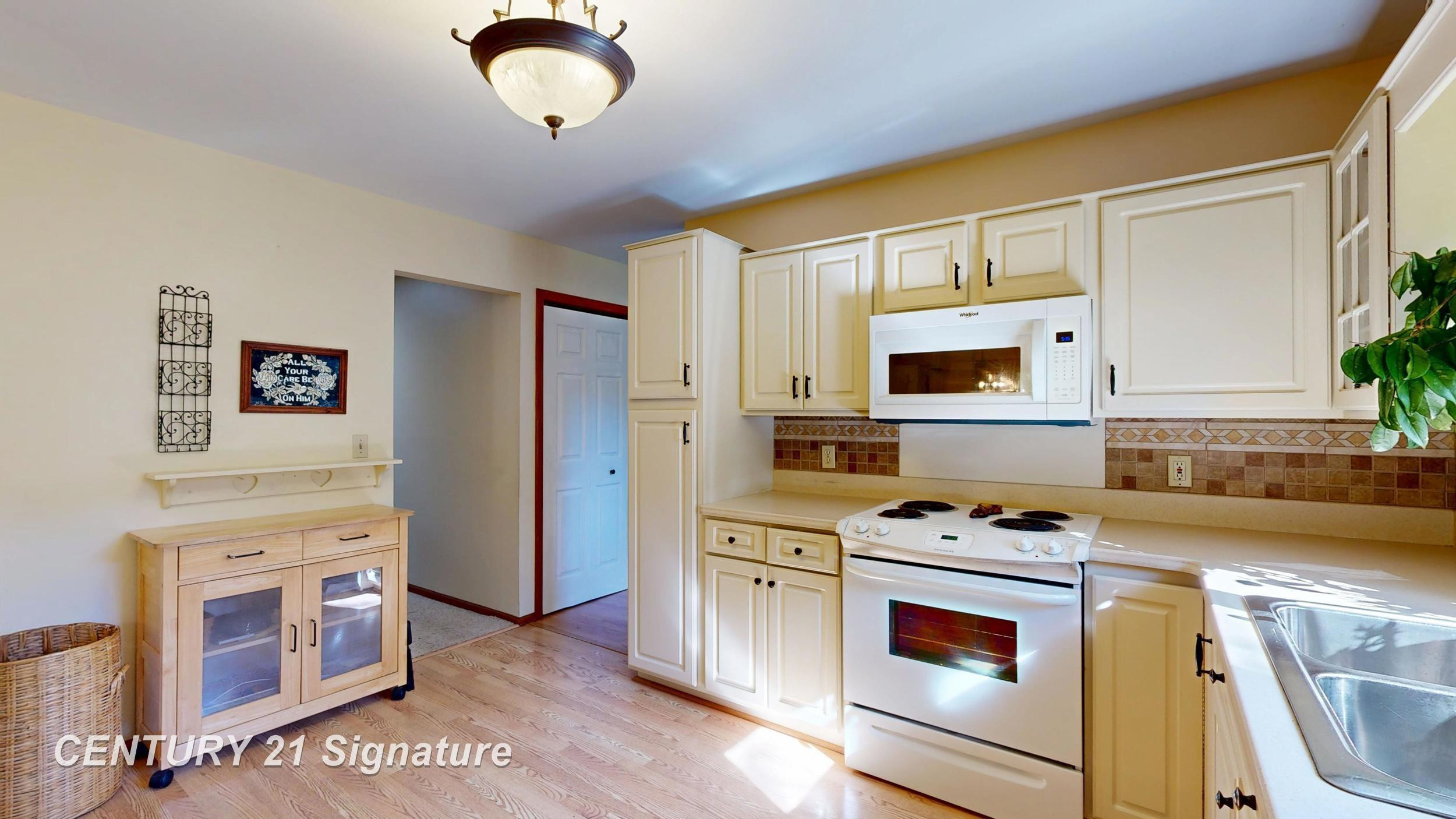 217 Dutch Mill Drive, Flushing, MI 48433 — Photo 17