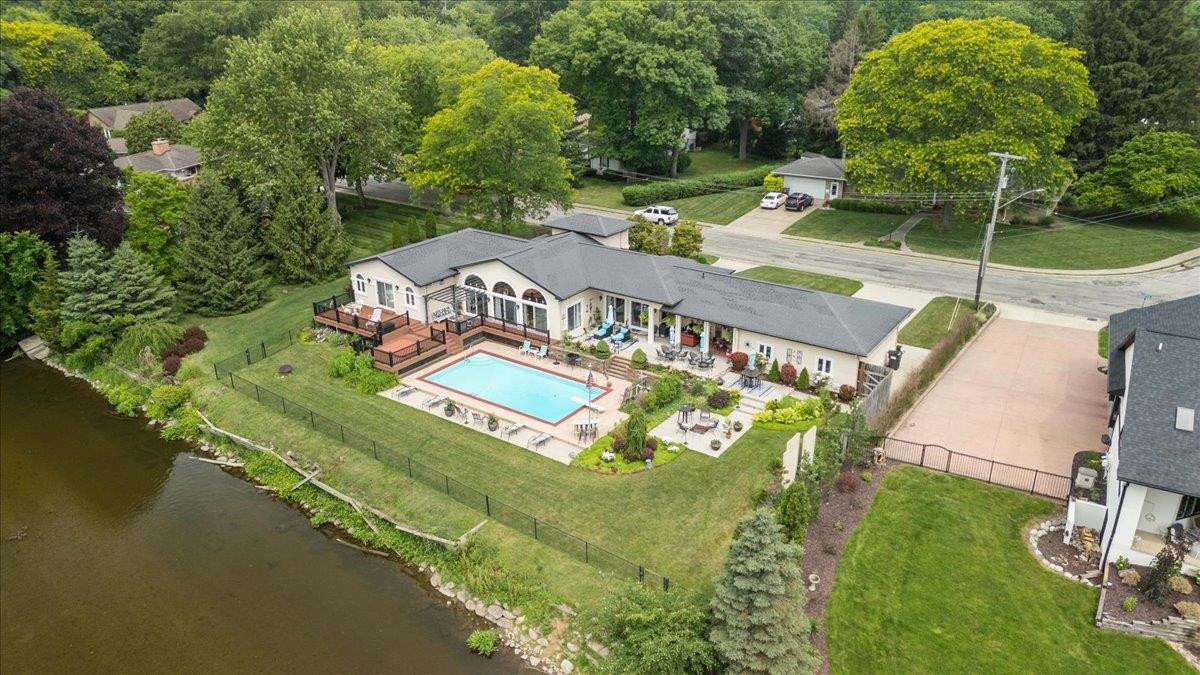 415 Curwood Drive, Owosso, MI 48867 — Photo 4