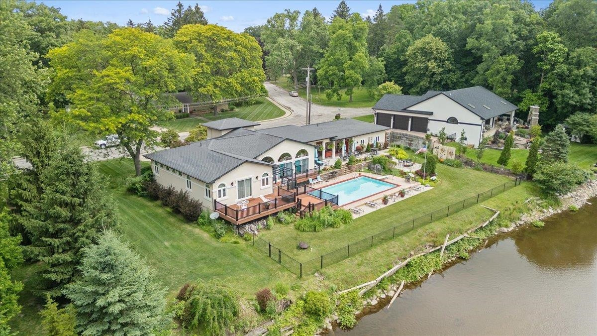 415 Curwood Drive, Owosso, MI 48867 — Photo 5
