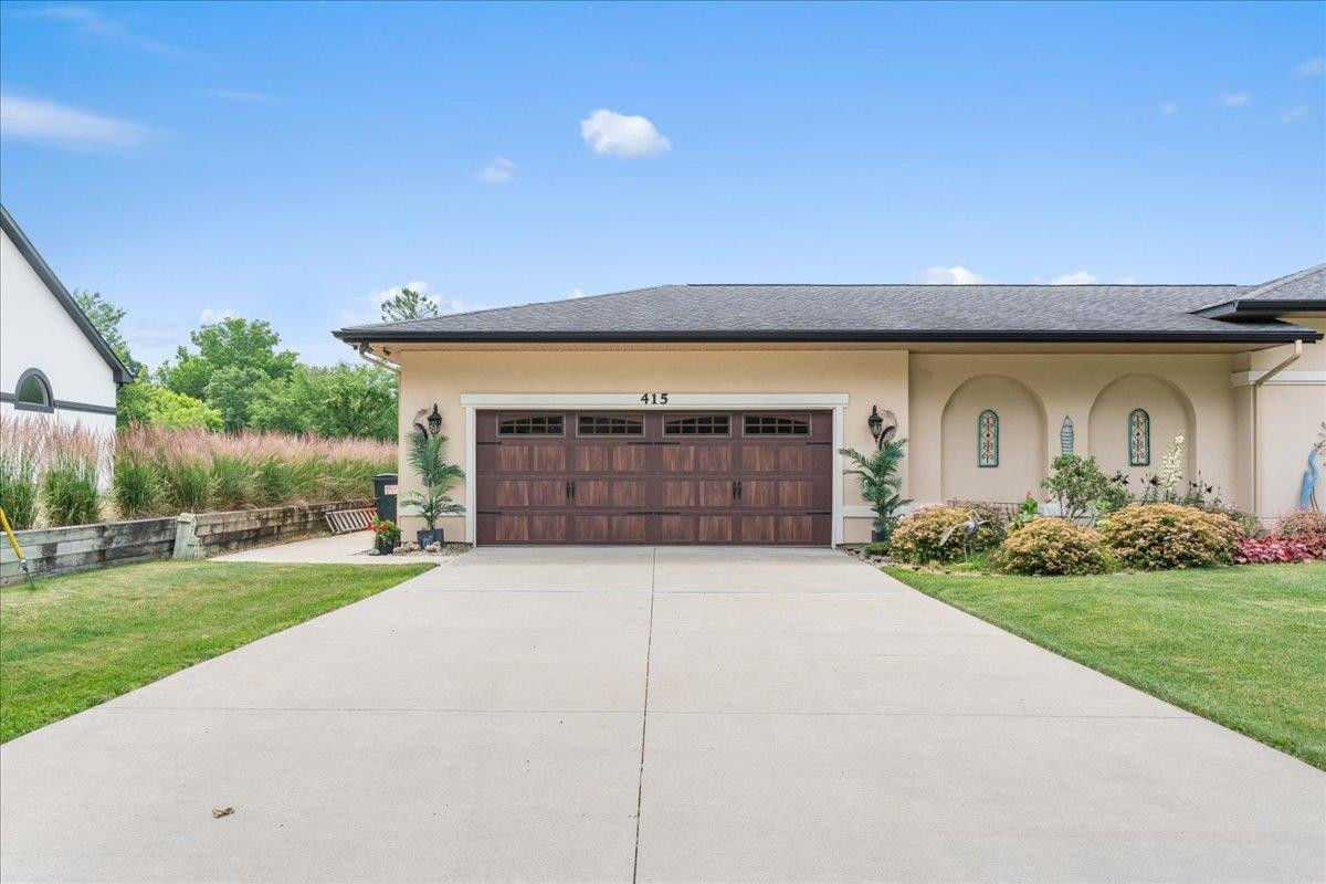 415 Curwood Drive, Owosso, MI 48867 — Photo 10
