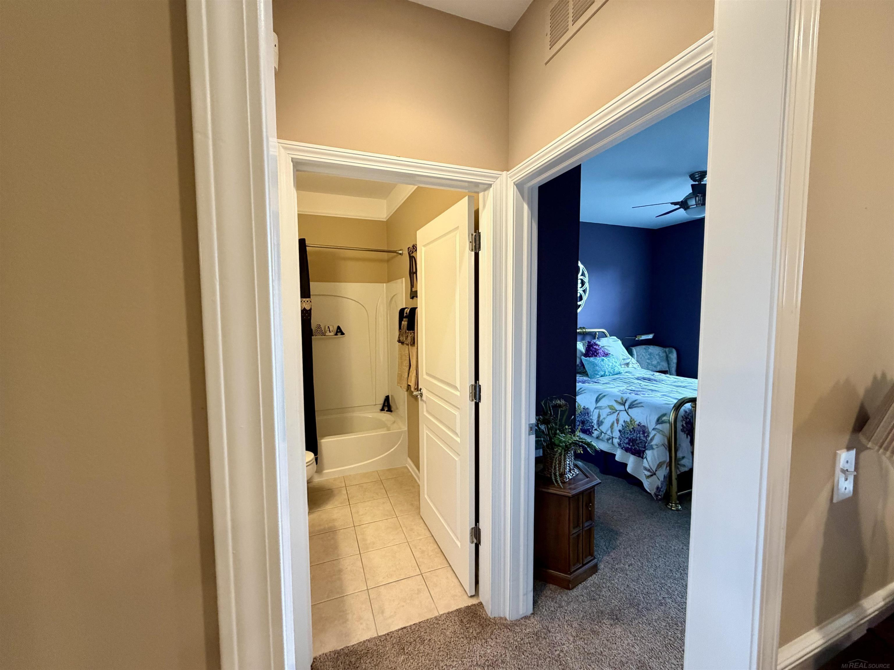49626 Wayburn Drive, Macomb, MI 48042 — Photo 14
