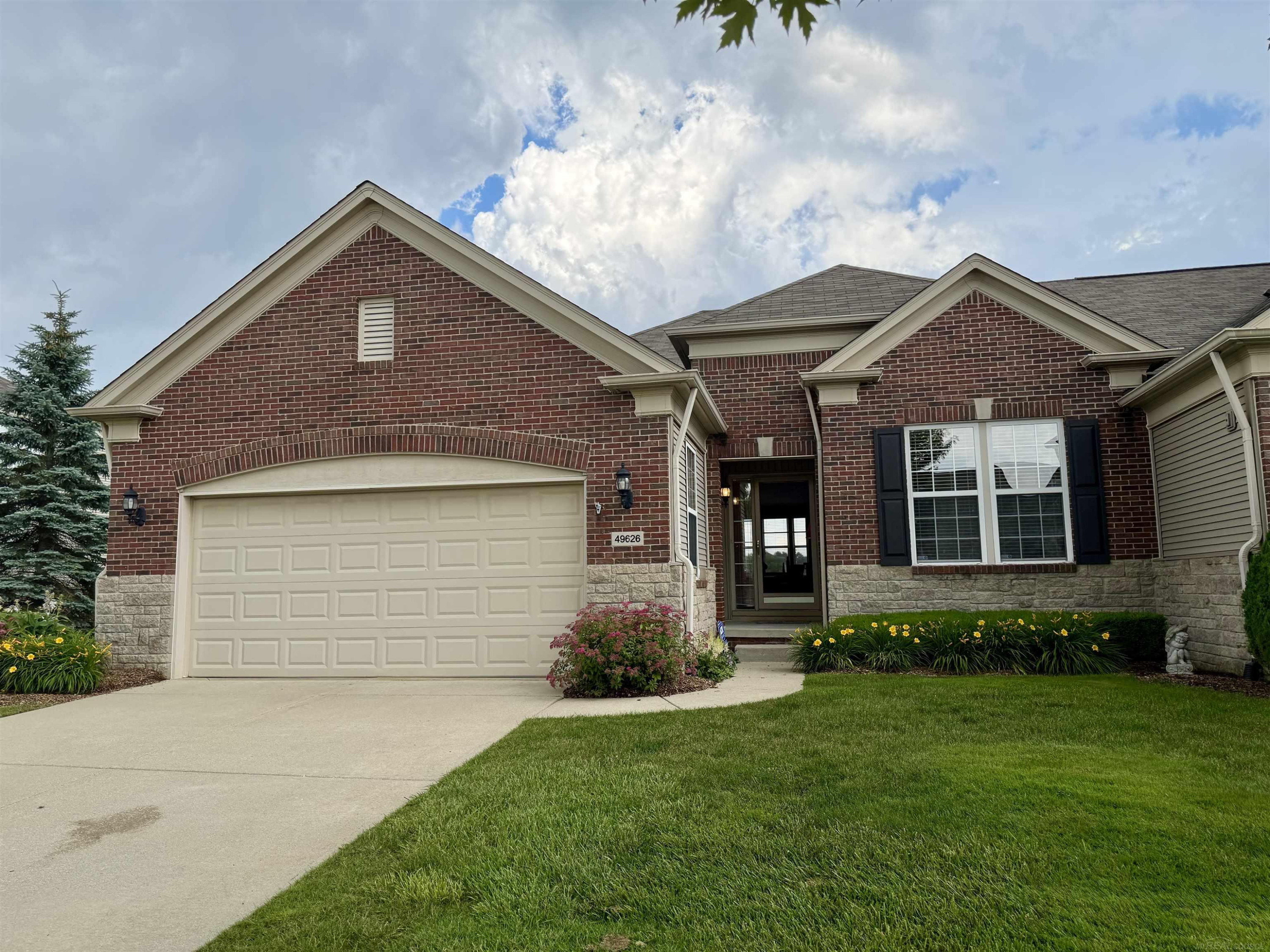 49626 Wayburn Drive, Macomb, MI 48042 — Photo 18