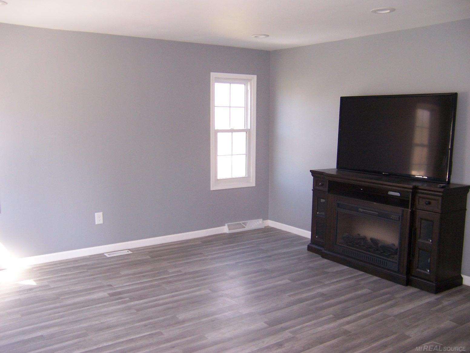 11172 Dunn Road, MI 48091 — Photo 4