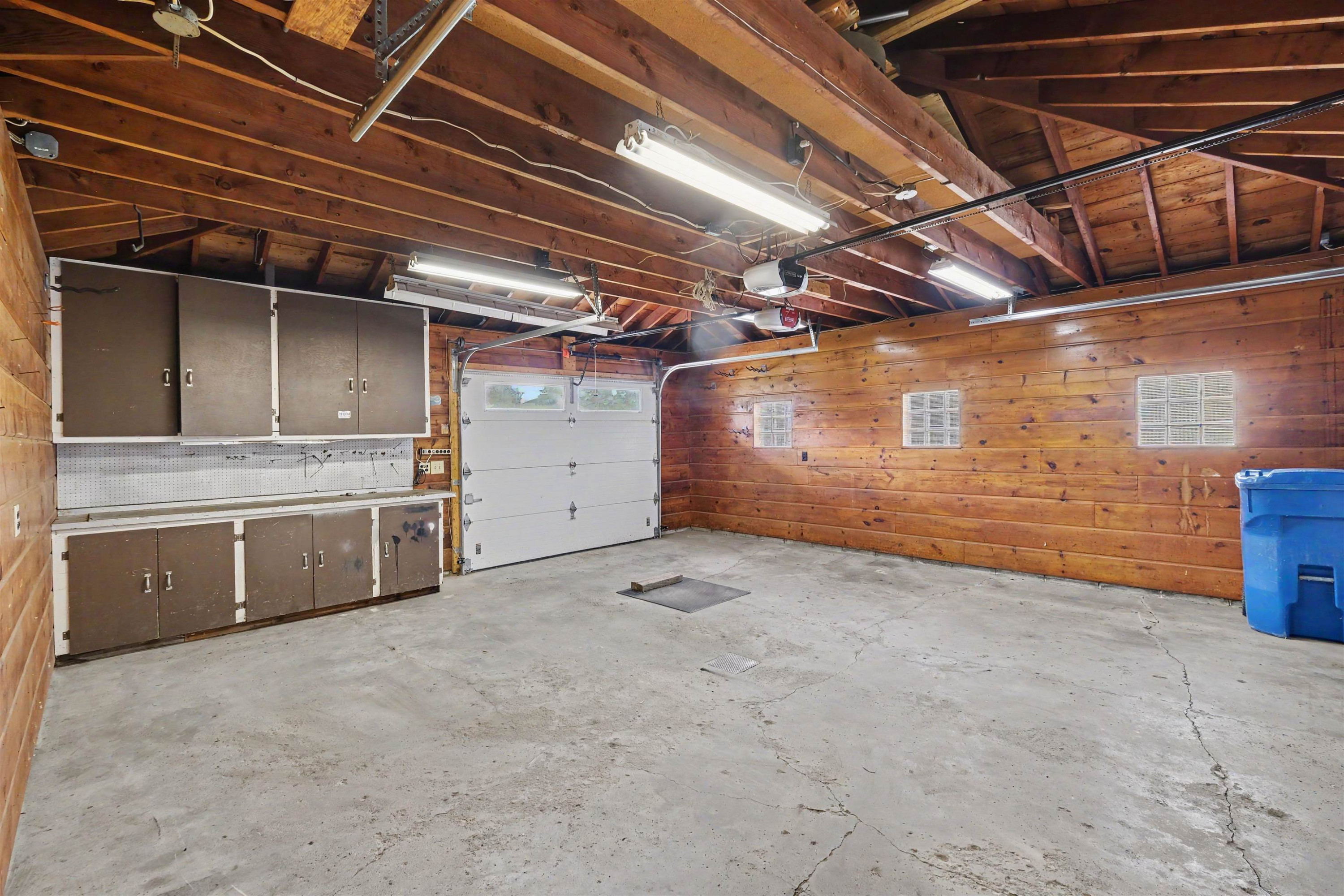 8155 Corunna Road, Flint, MI 48532 — Photo 19
