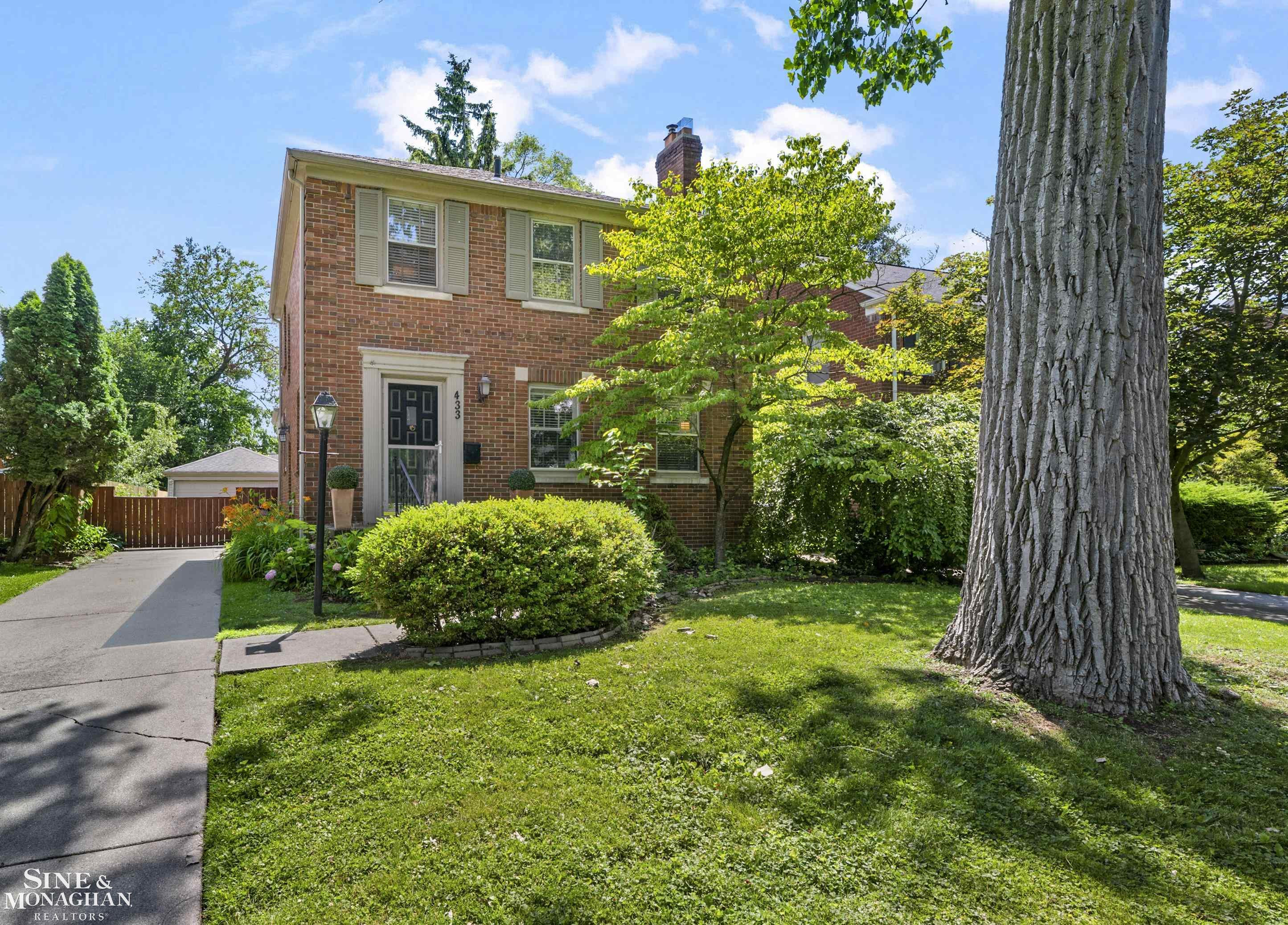 433 Maison Road, Grosse Pointe Farms, MI 48236