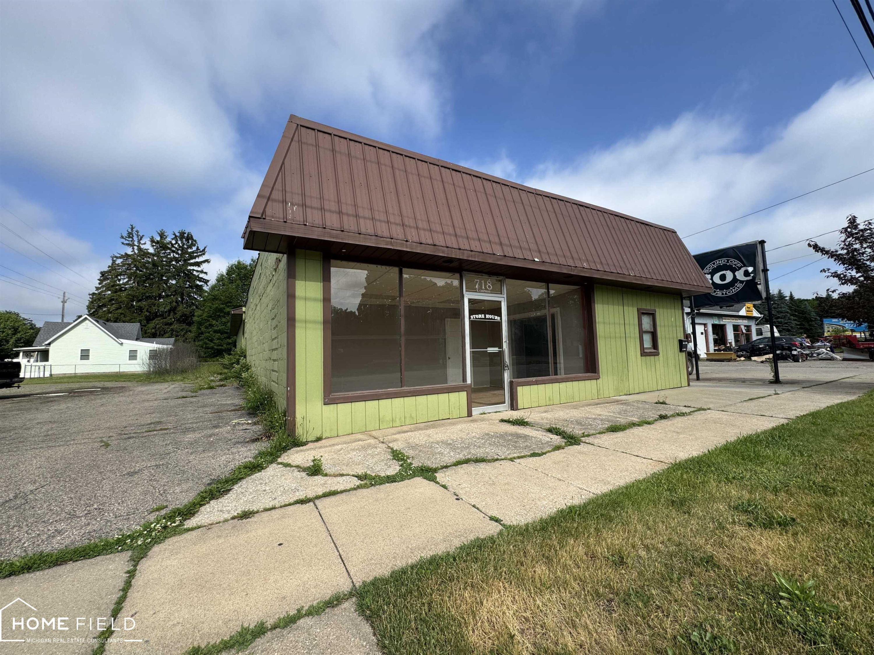 718 S Chipman Street, Owosso, MI 48867 — front exterior