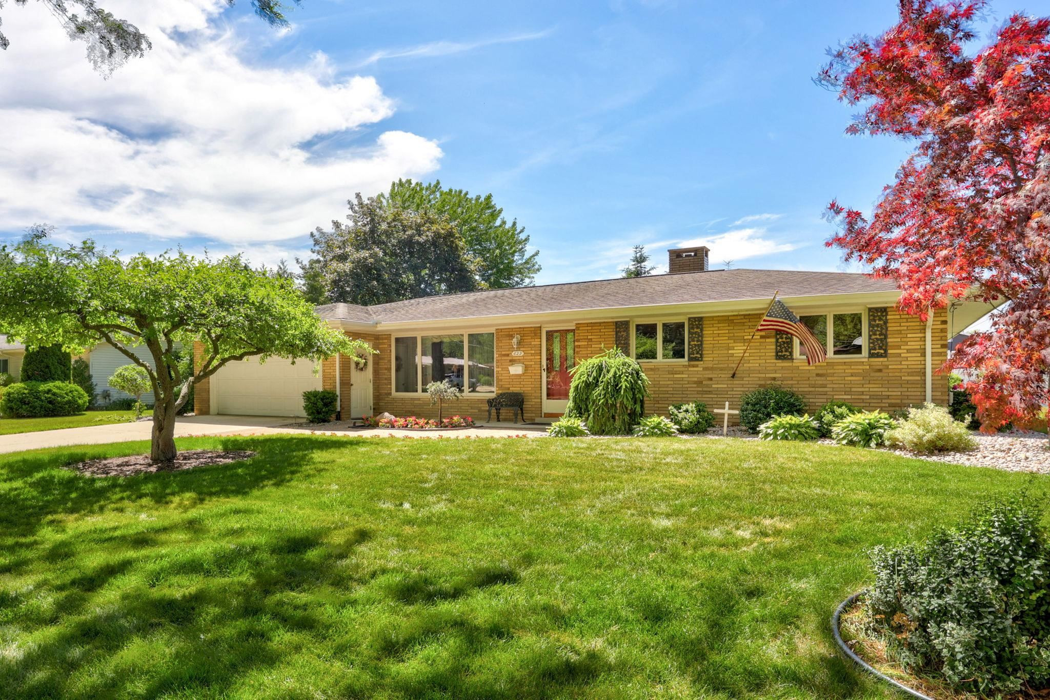 629 Eastgate Drive, Frankenmuth, MI 48734 — front exterior