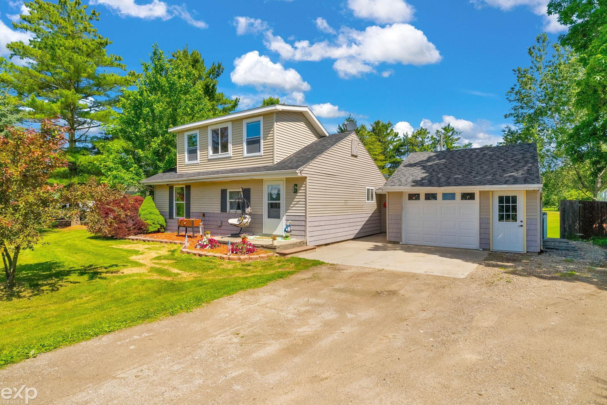 1533 Galbraith Line Road, Fremont, MI 48097 — Photo 2