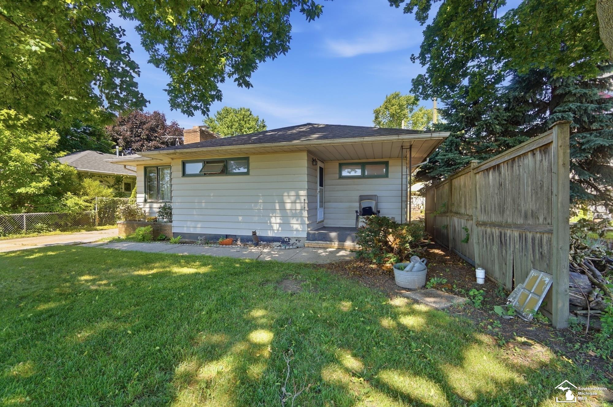 904 Custer Street, Monroe, MI 48161 — Photo 2