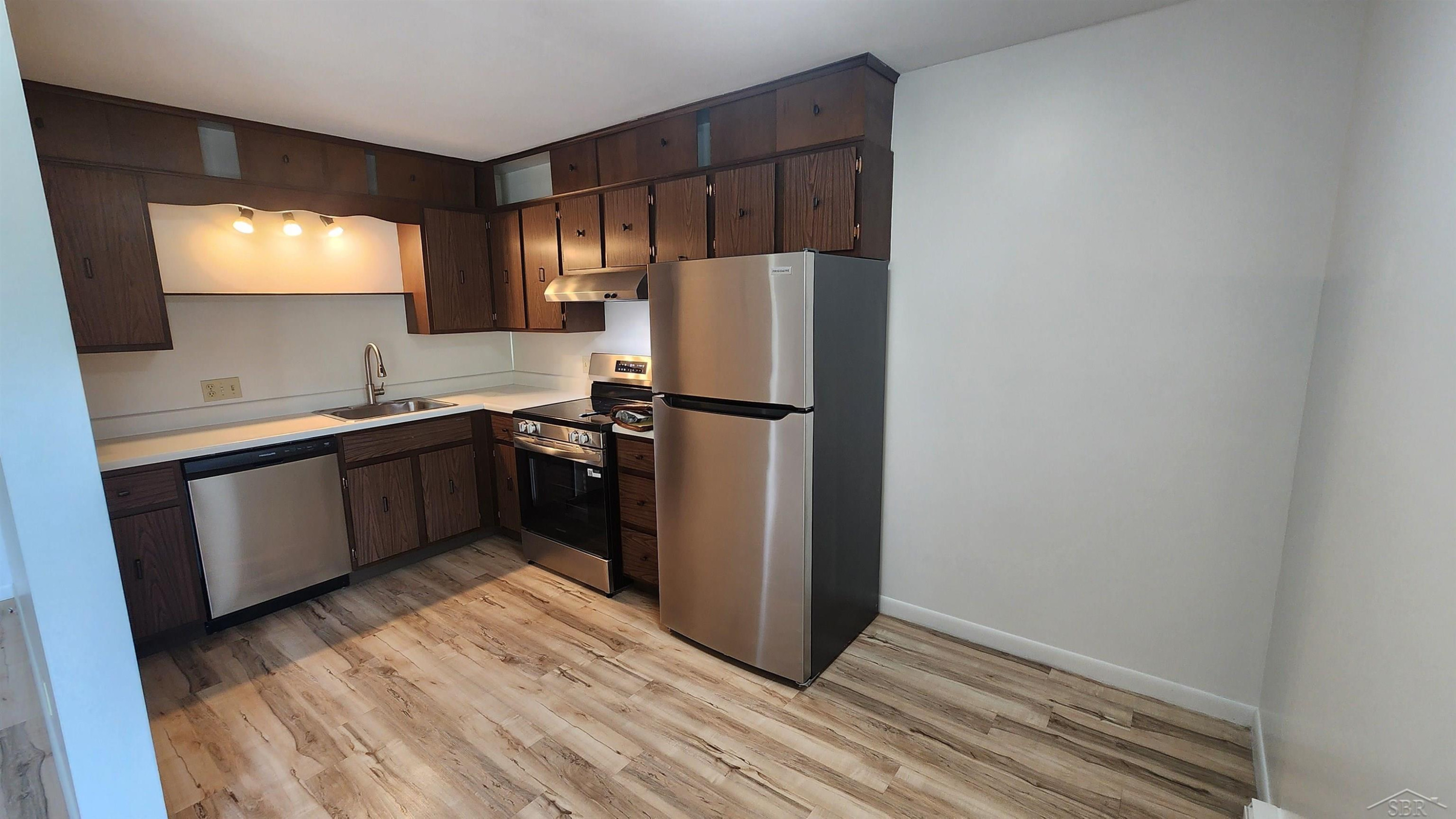 240 W Tuscola UNIT 2 Street, 2, Frankenmuth, MI 48734 — Photo 3