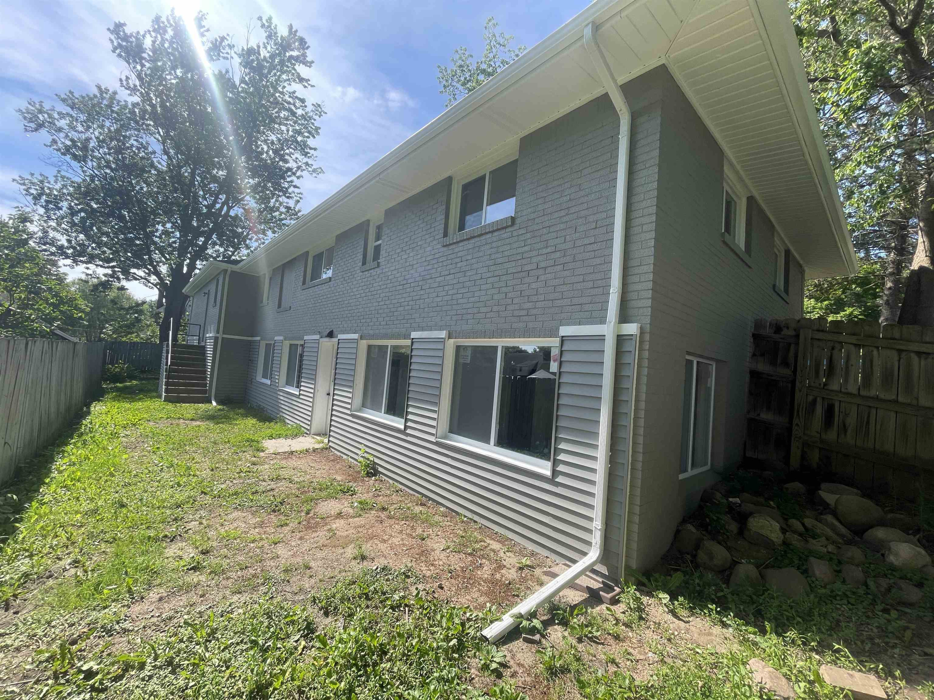 114 E Henry Street, Flushing, MI 48433 — Photo 2
