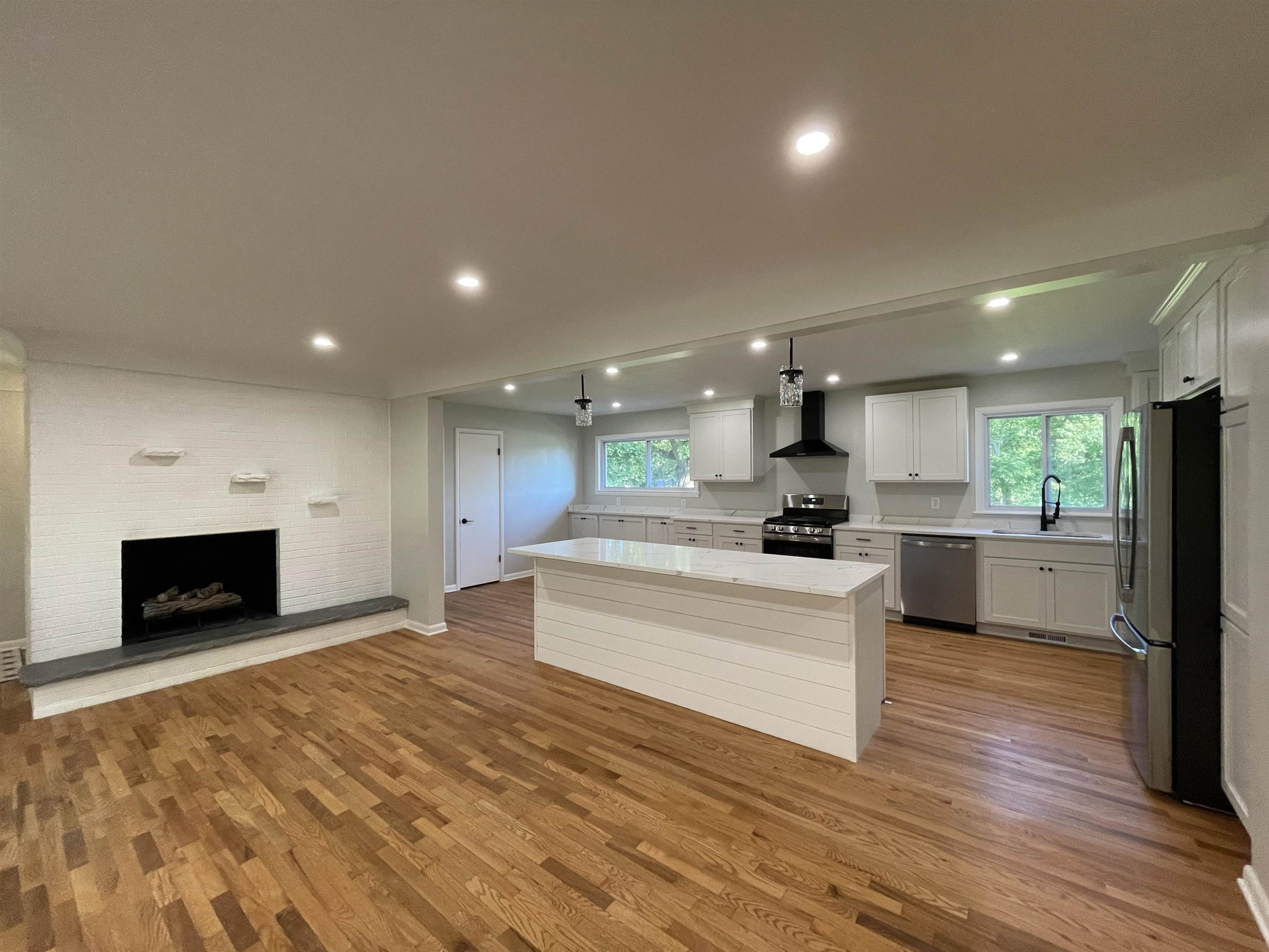114 E Henry Street, Flushing, MI 48433 — Photo 3