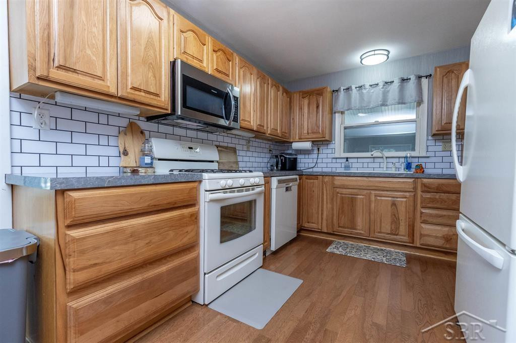 4811 Edgewood Court, Clare, MI 48617 — Photo 9