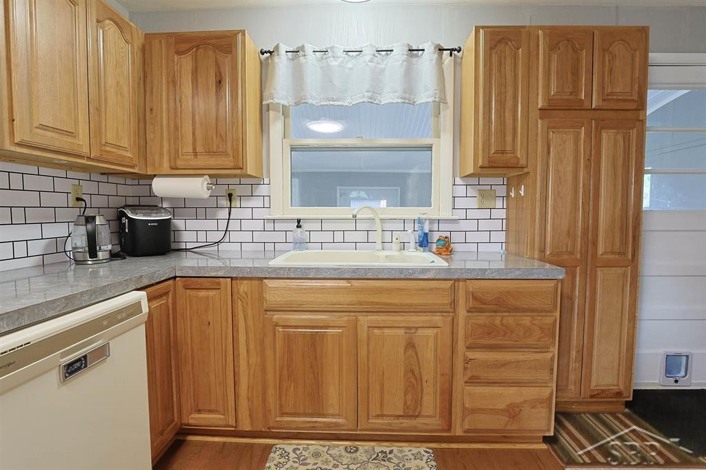 4811 Edgewood Court, Clare, MI 48617 — Photo 11