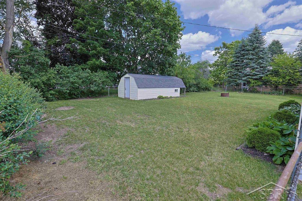 4811 Edgewood Court, Clare, MI 48617 — Photo 45