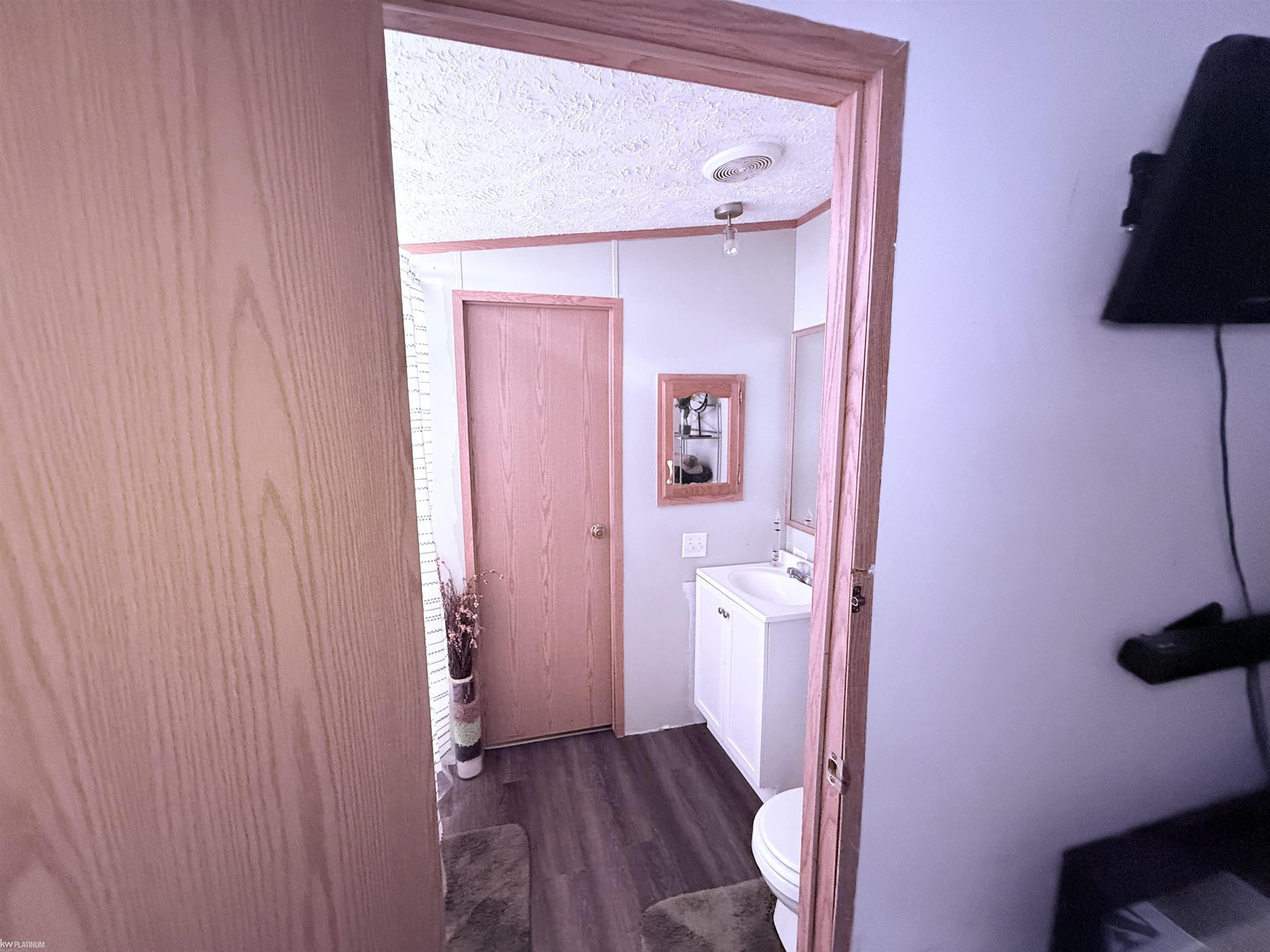 43864 Eureka Road, Clinton Twp, MI 48036 — Photo 11