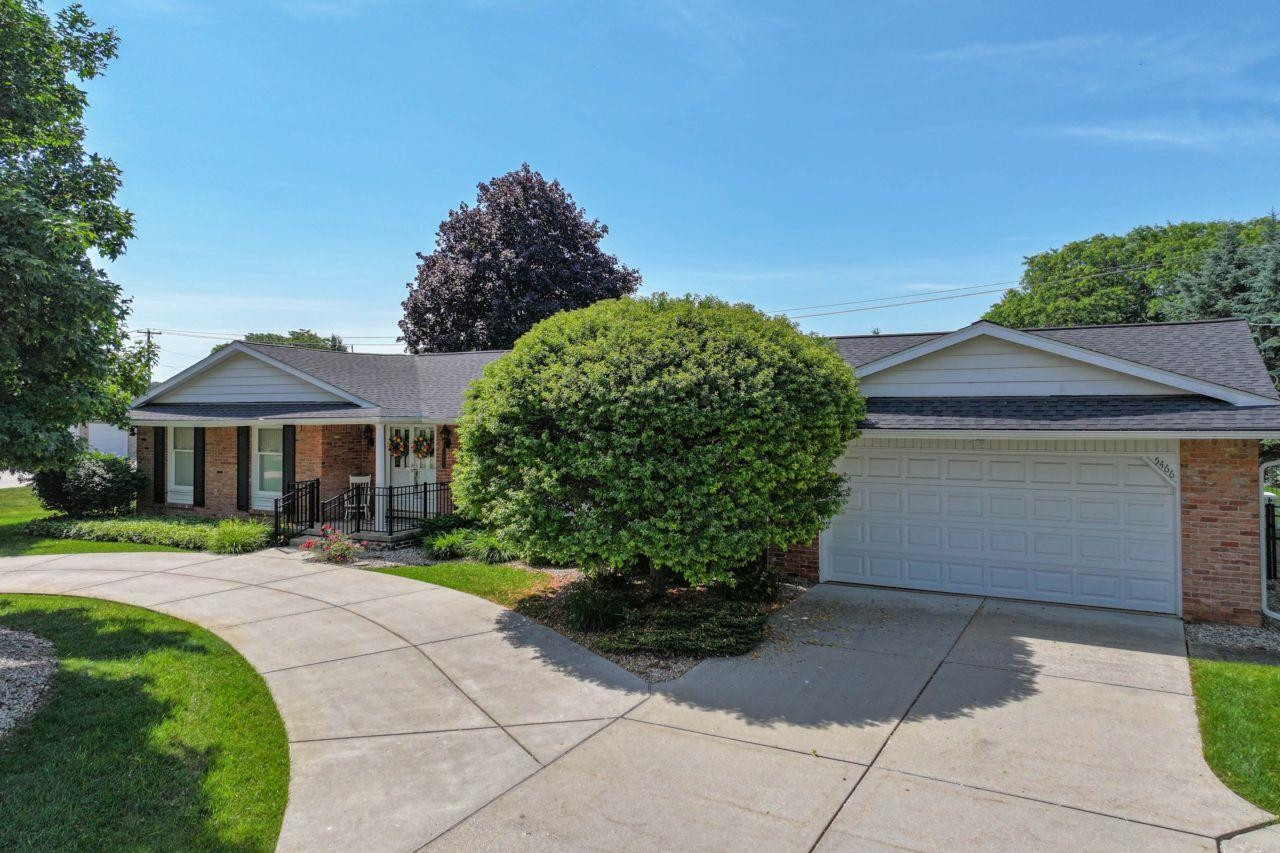 5466 Coral Ridge Drive, Grand Blanc, MI 48439 — Photo 3