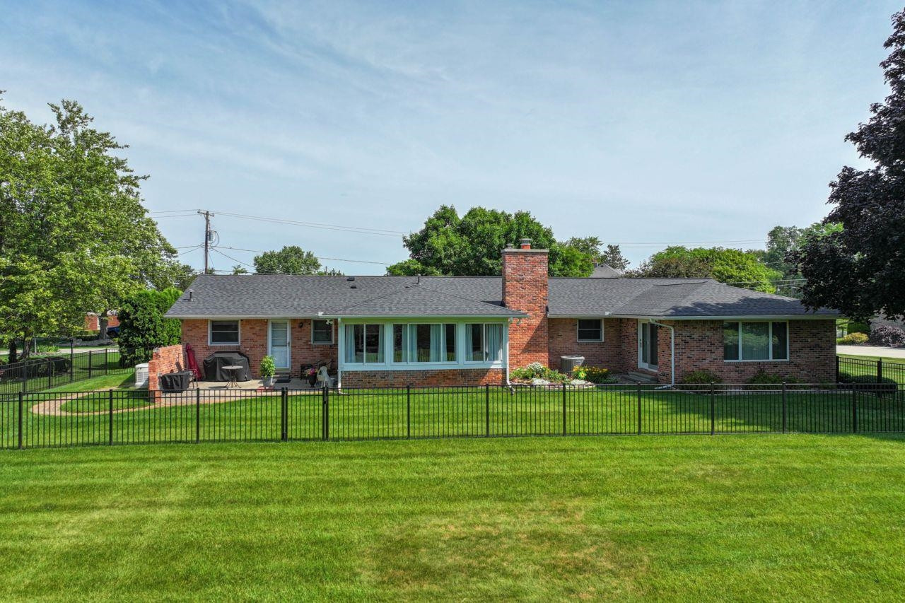 5466 Coral Ridge Drive, Grand Blanc, MI 48439 — Photo 31