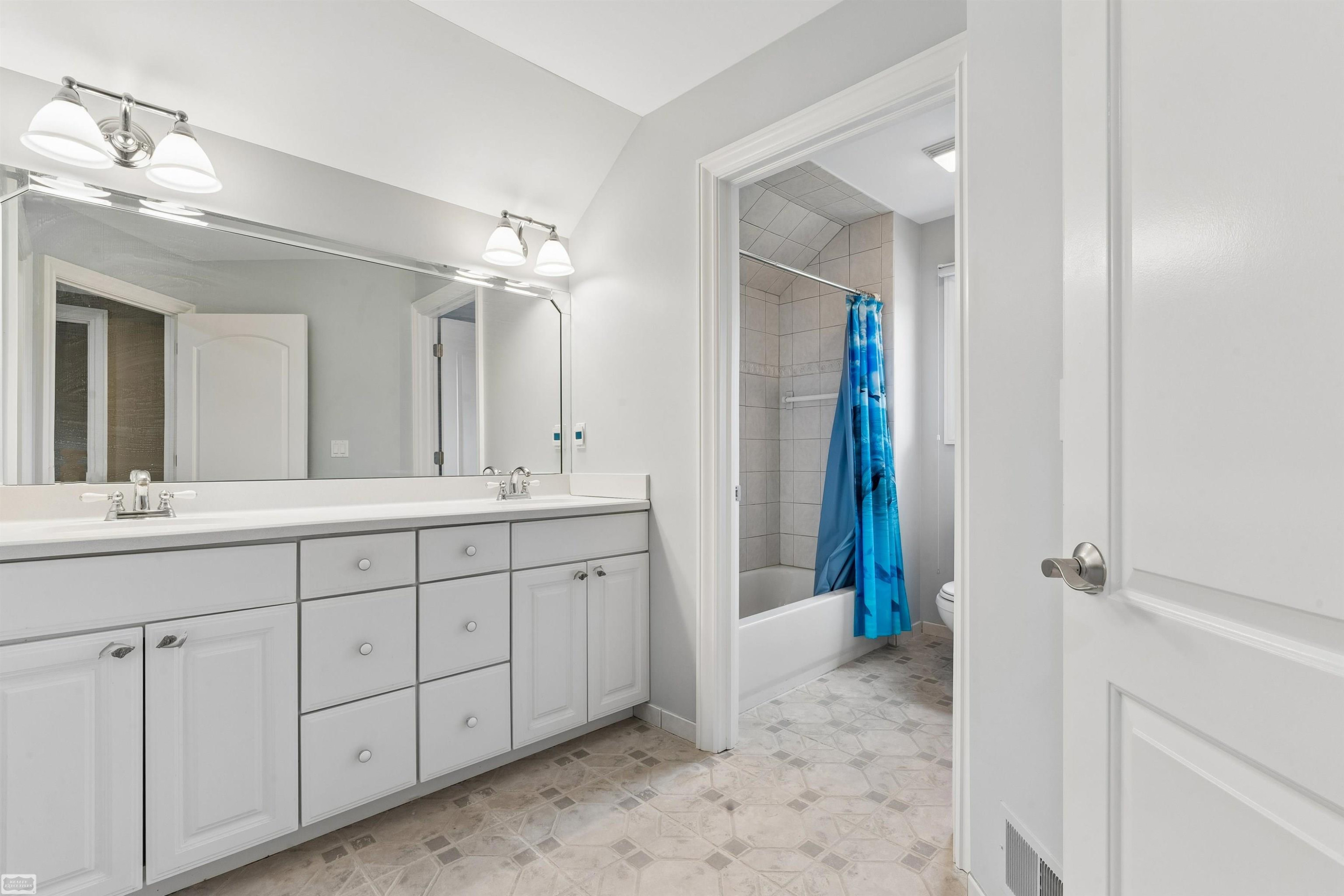 26578 Harvest Dr Drive, Chesterfield, MI — Photo 44