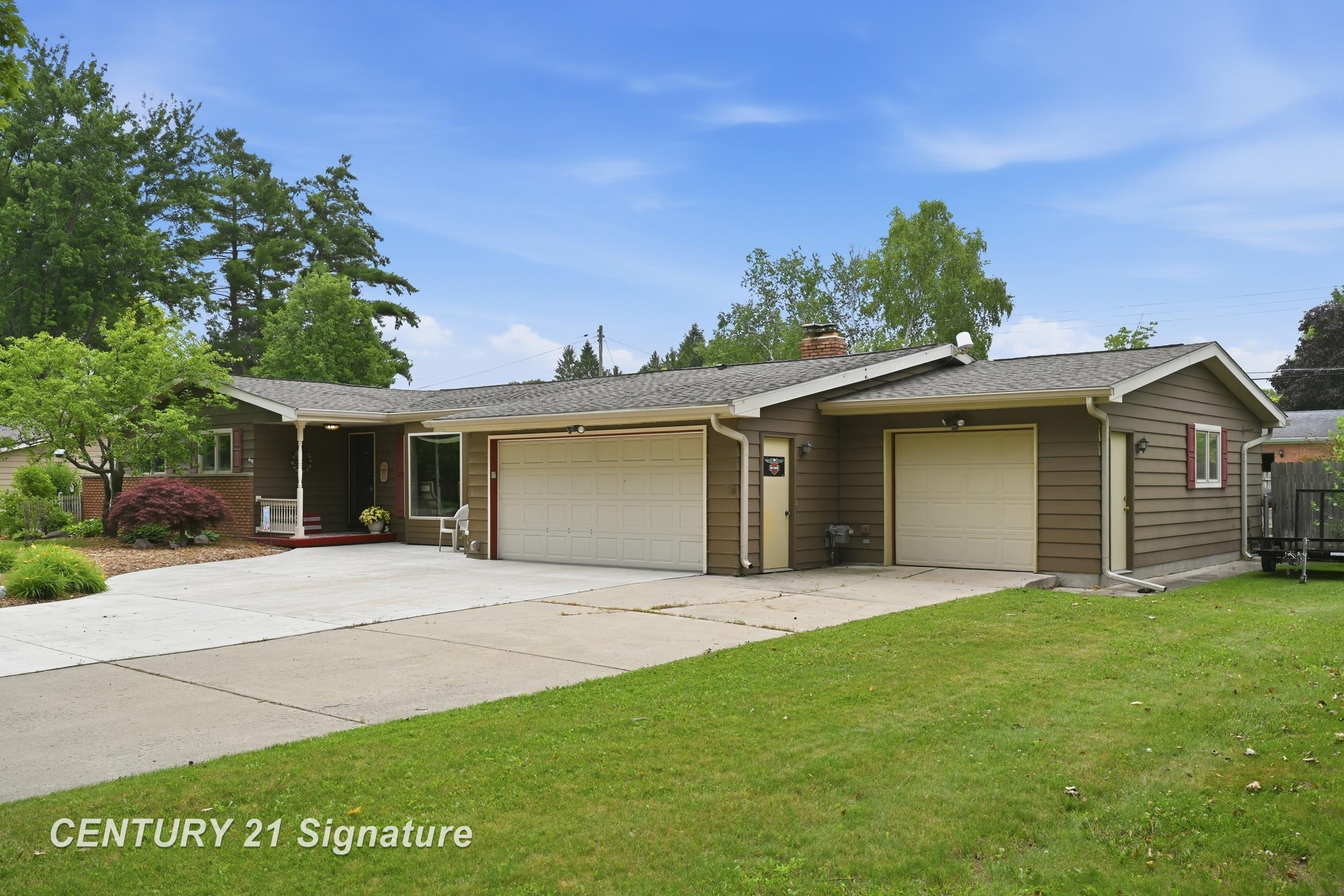 1226 Clearview Drive, Flushing, MI 48433 — Photo 3