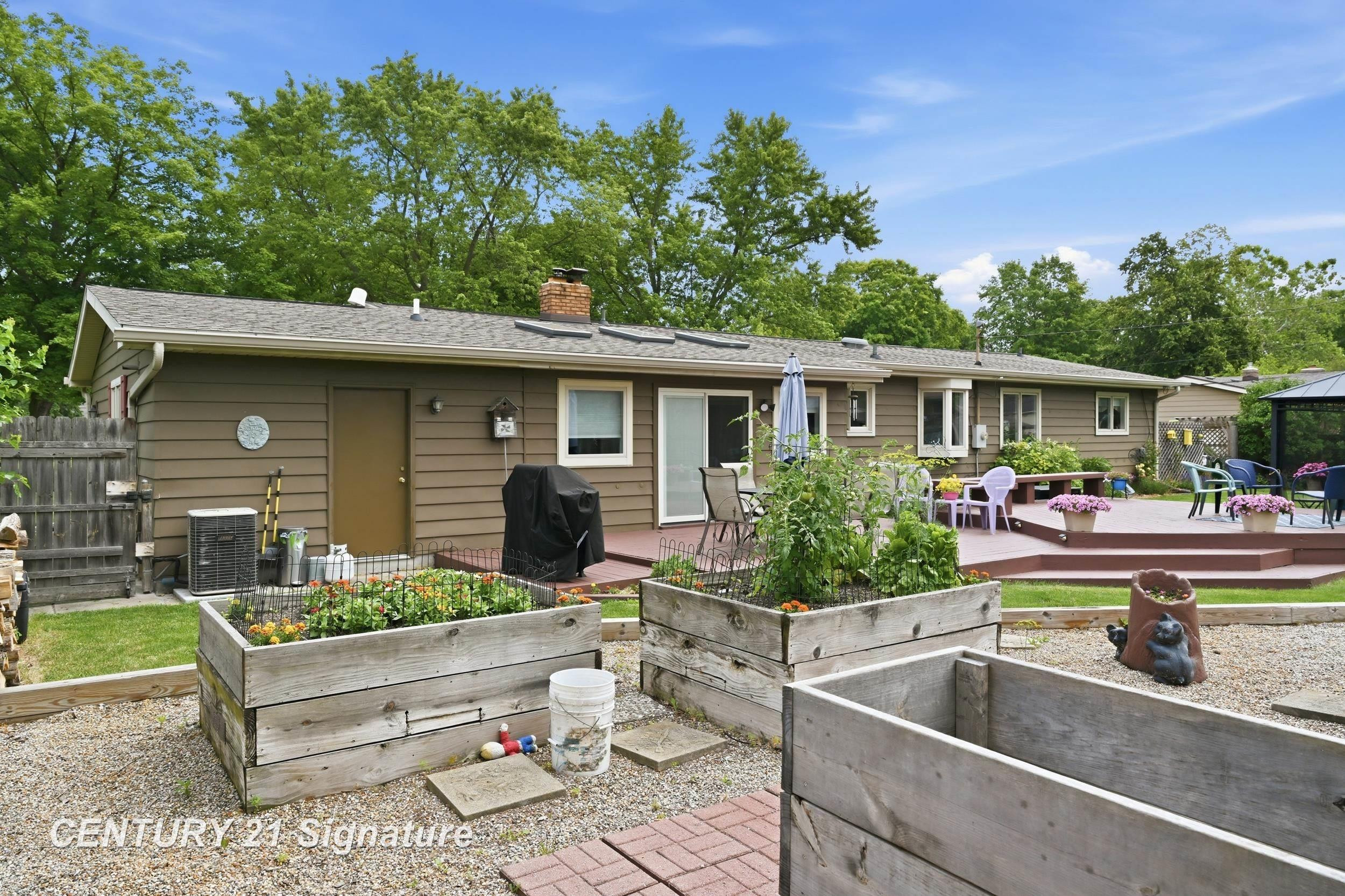 1226 Clearview Drive, Flushing, MI 48433 — Photo 52