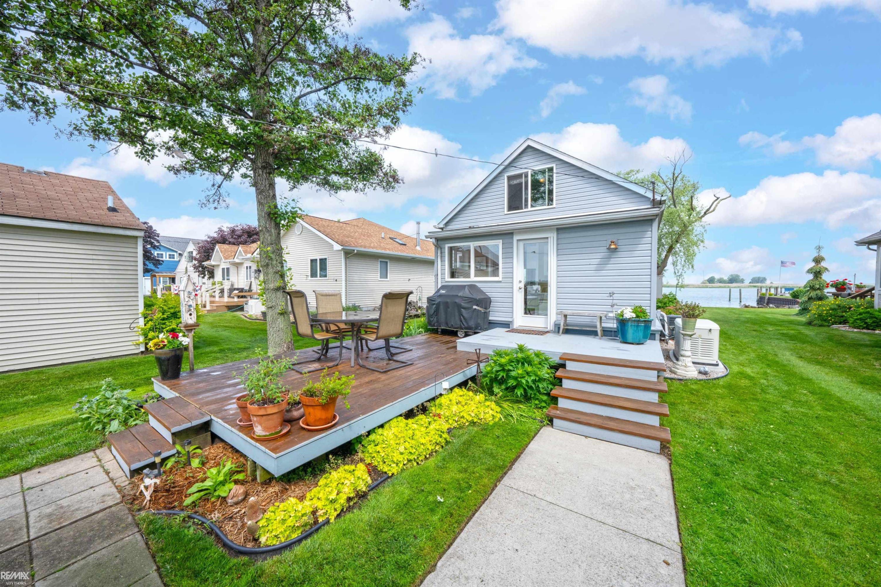 8292 Middle Channel Drive, MI 48028