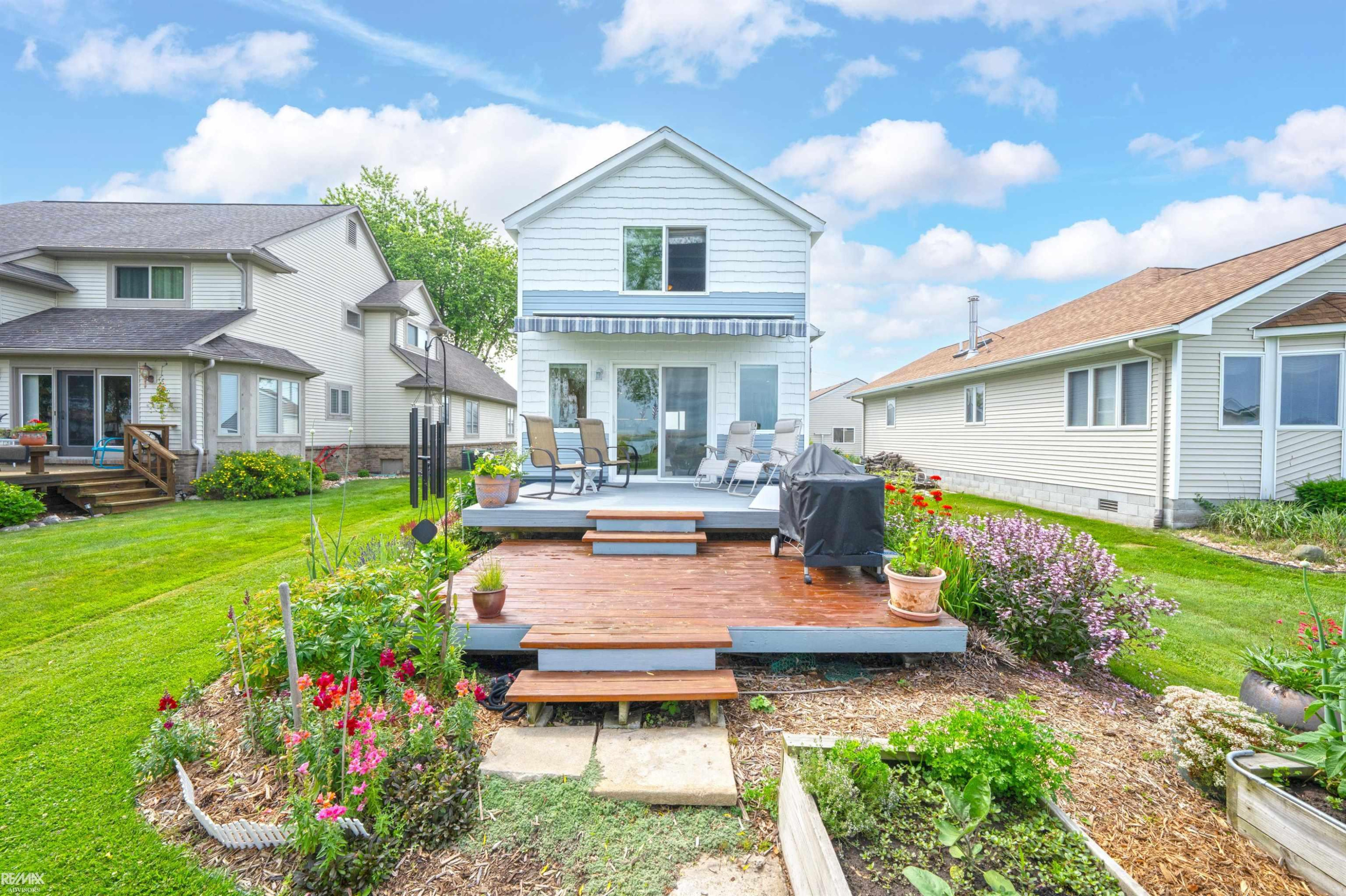 8292 Middle Channel Drive, MI 48028 — Photo 2
