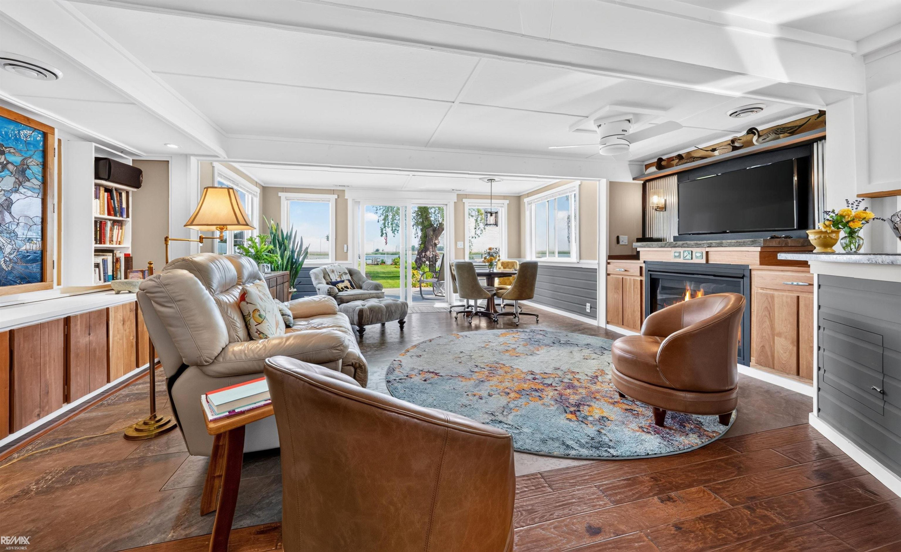 8292 Middle Channel Drive, MI 48028 — Photo 4