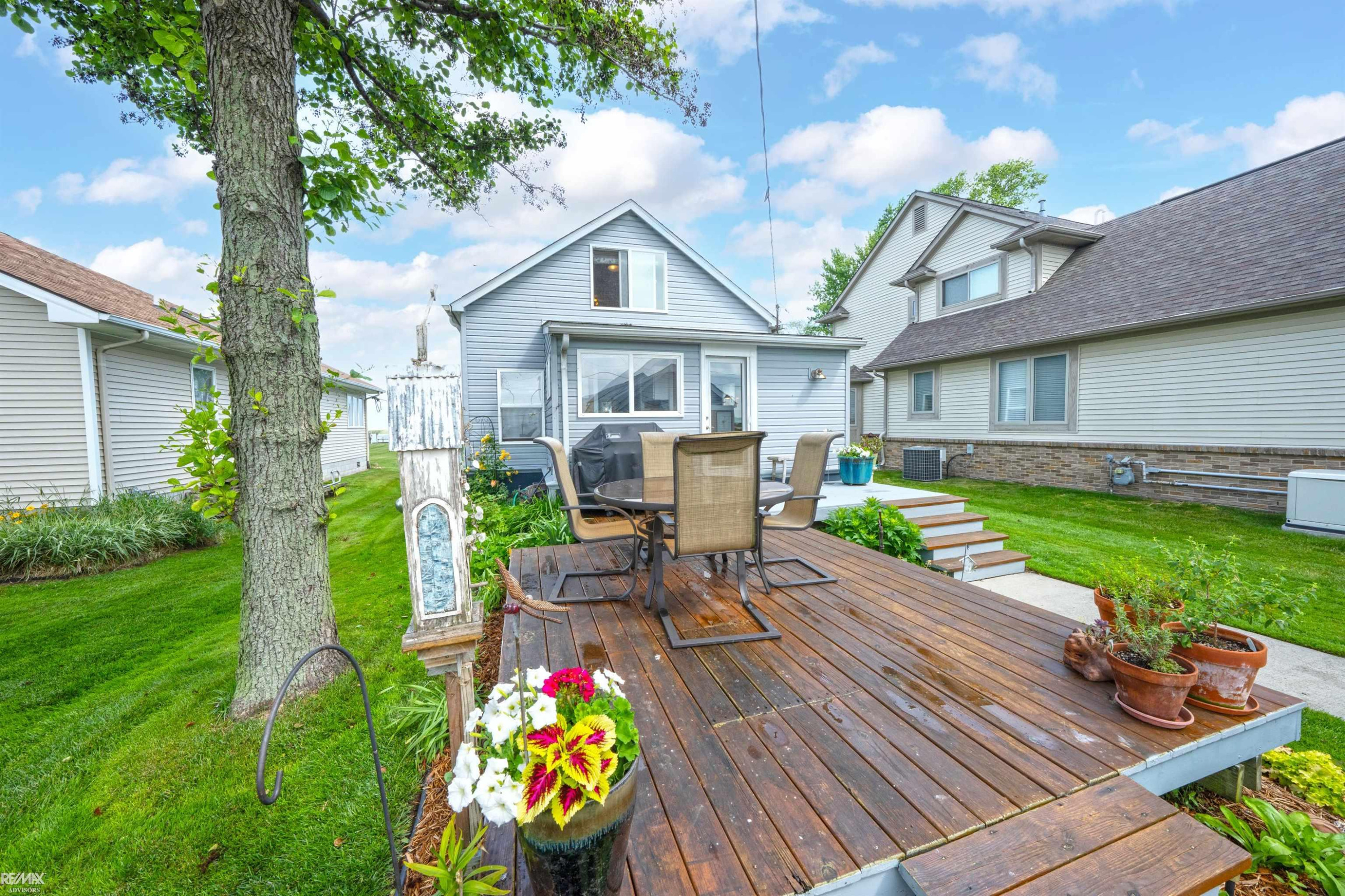 8292 Middle Channel Drive, MI 48028 — Photo 38