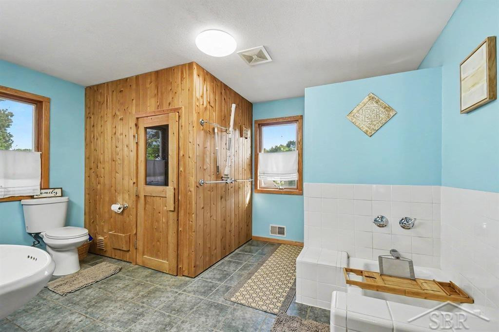 705 Bay Road, Bay City, MI 48706 — Photo 18