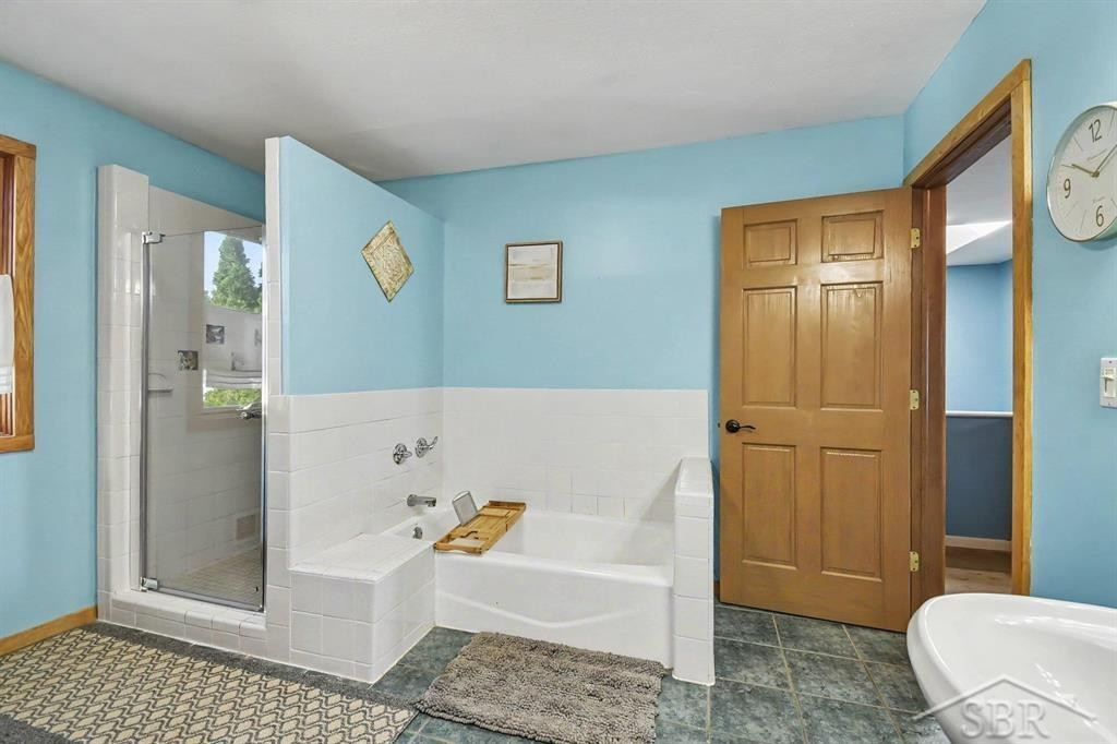 705 Bay Road, Bay City, MI 48706 — Photo 19