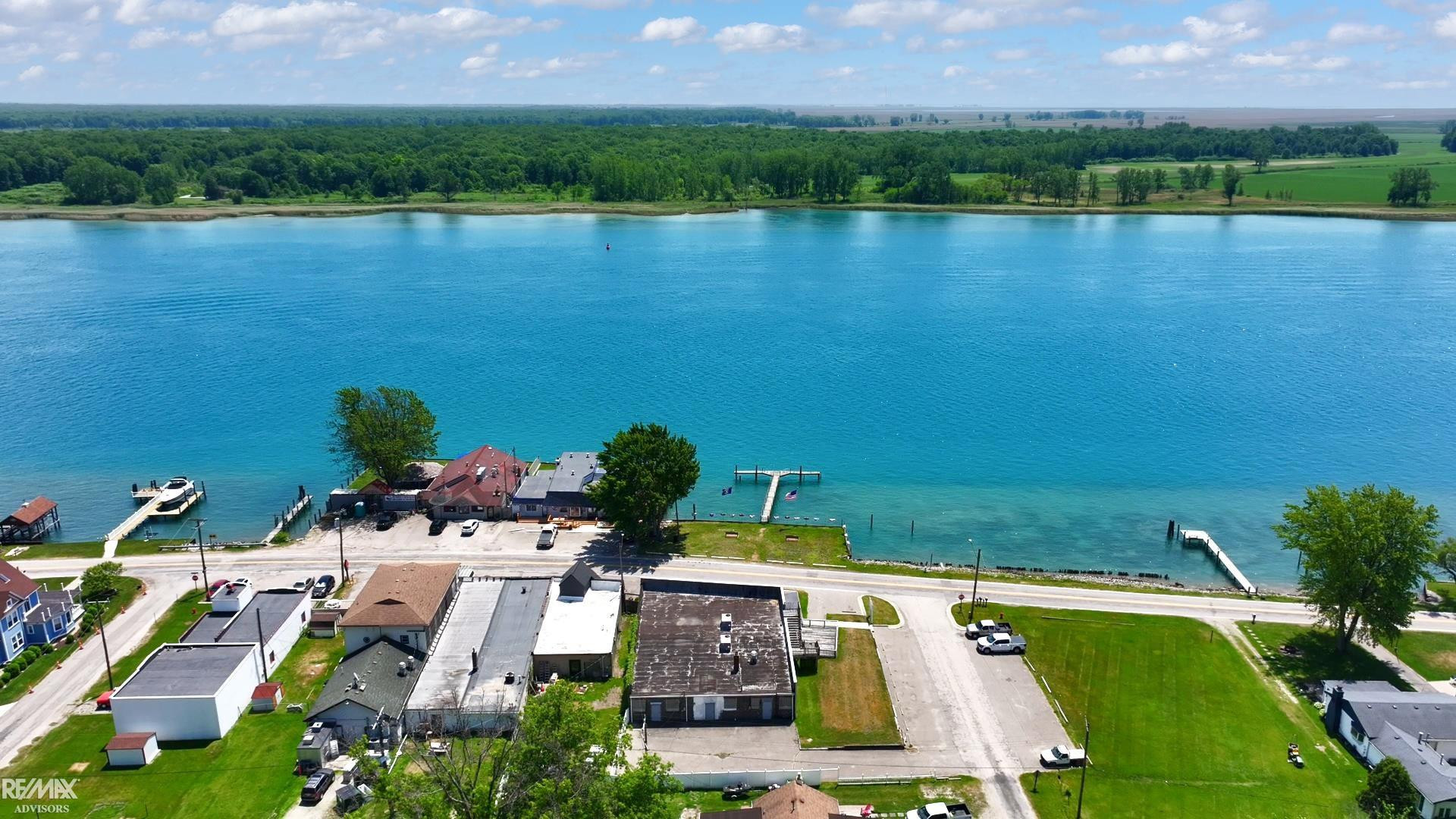 3070/3074 South Channel Drive, MI 48028 — Photo 15