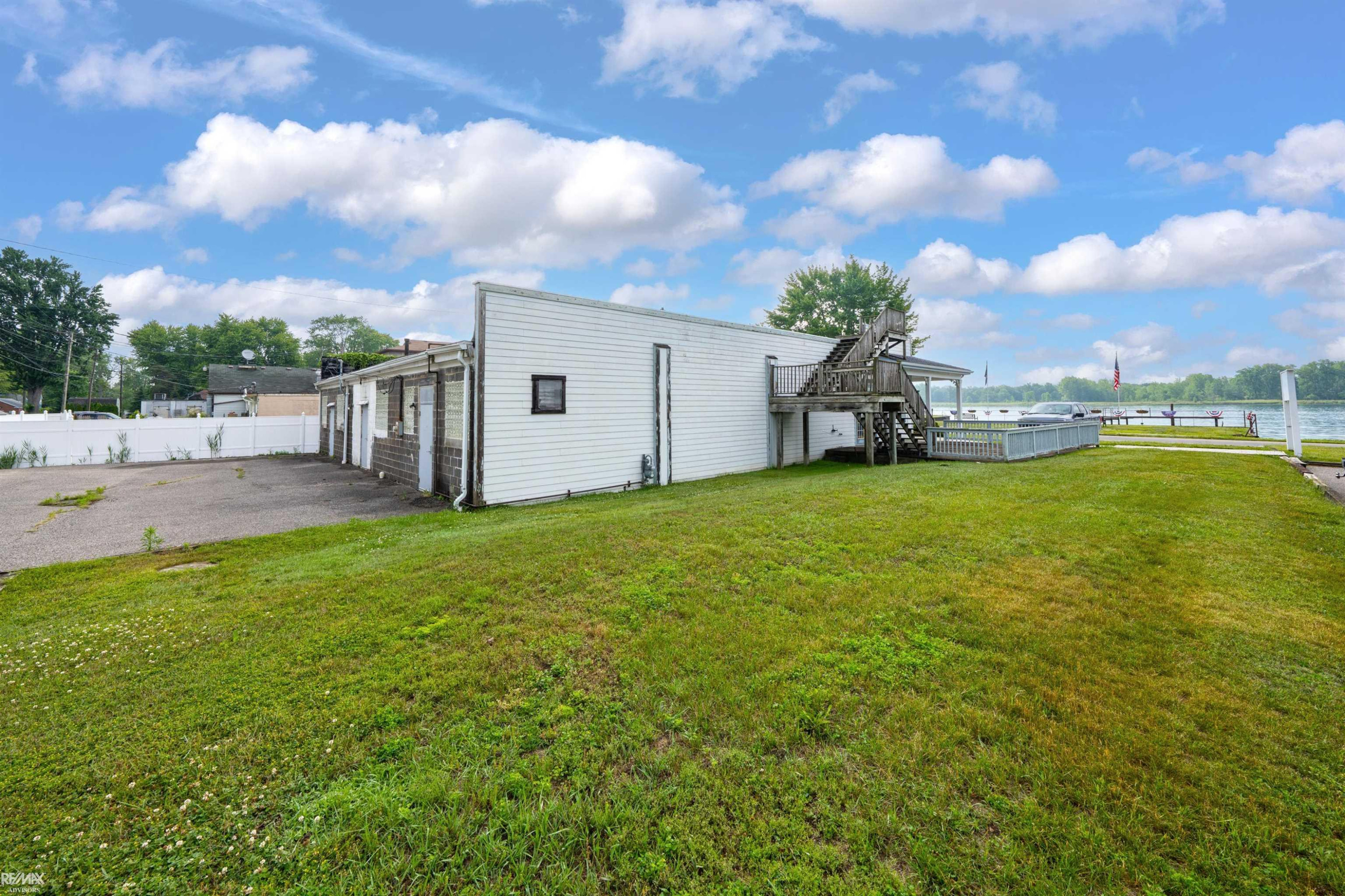 3070/3074 South Channel Drive, MI 48028 — Photo 22