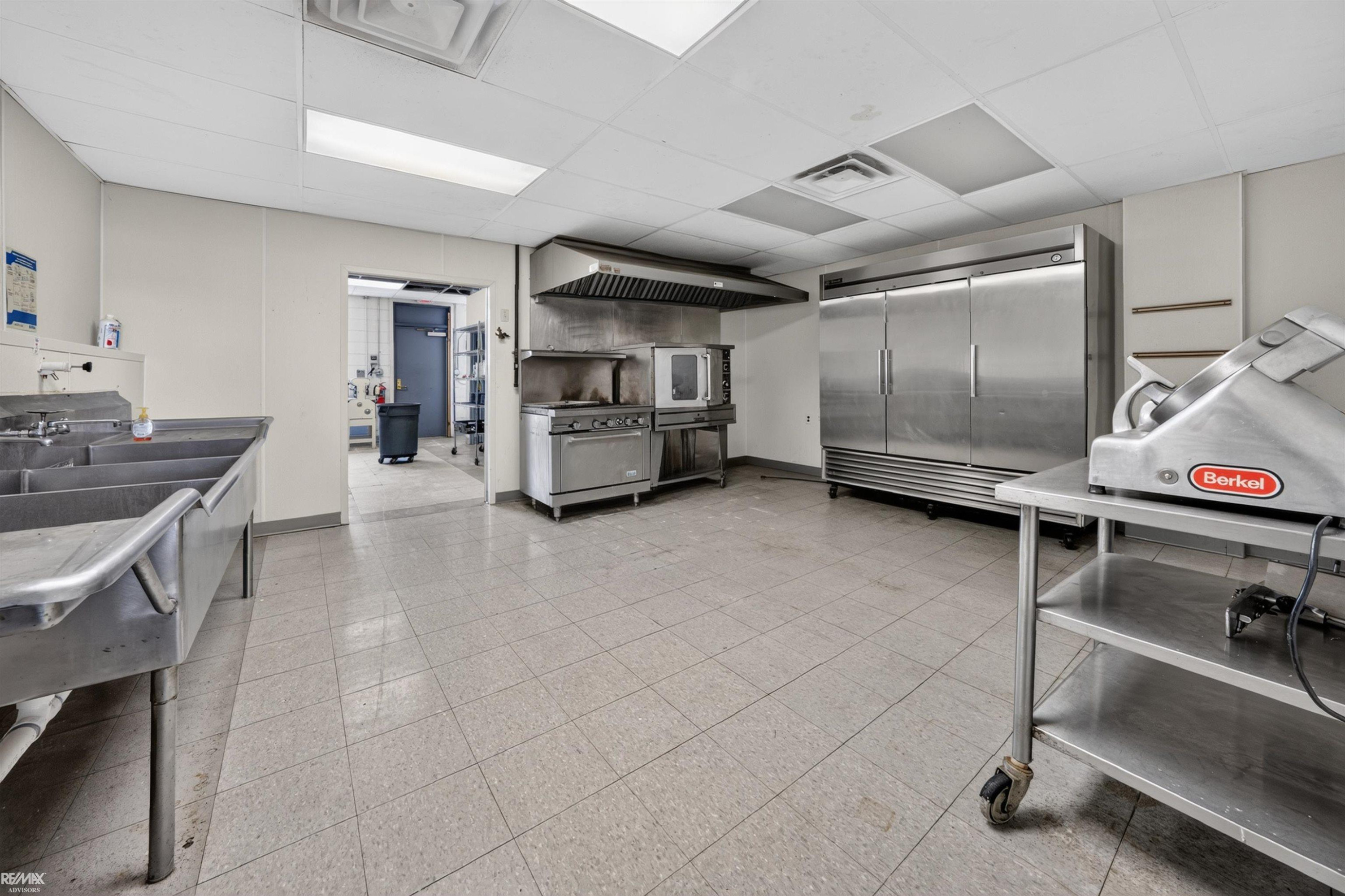 3070/3074 South Channel Drive, MI 48028 — Photo 39