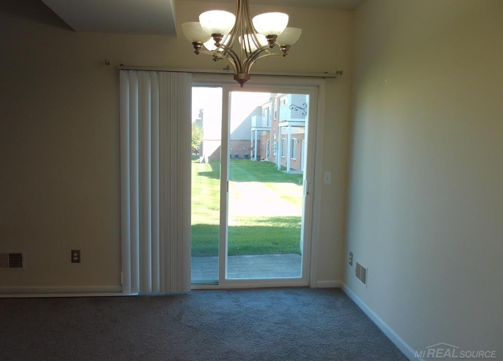 2009 Monarch Drive, Utica, MI 48316 — Photo 2