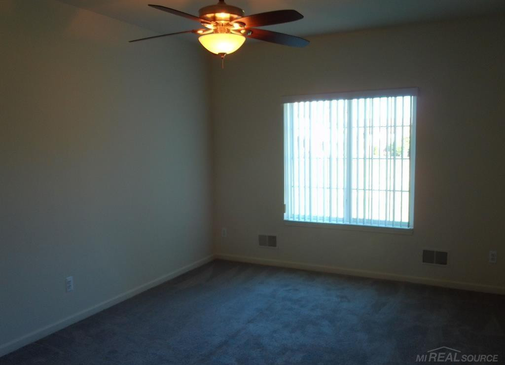 2009 Monarch Drive, Utica, MI 48316 — Photo 5