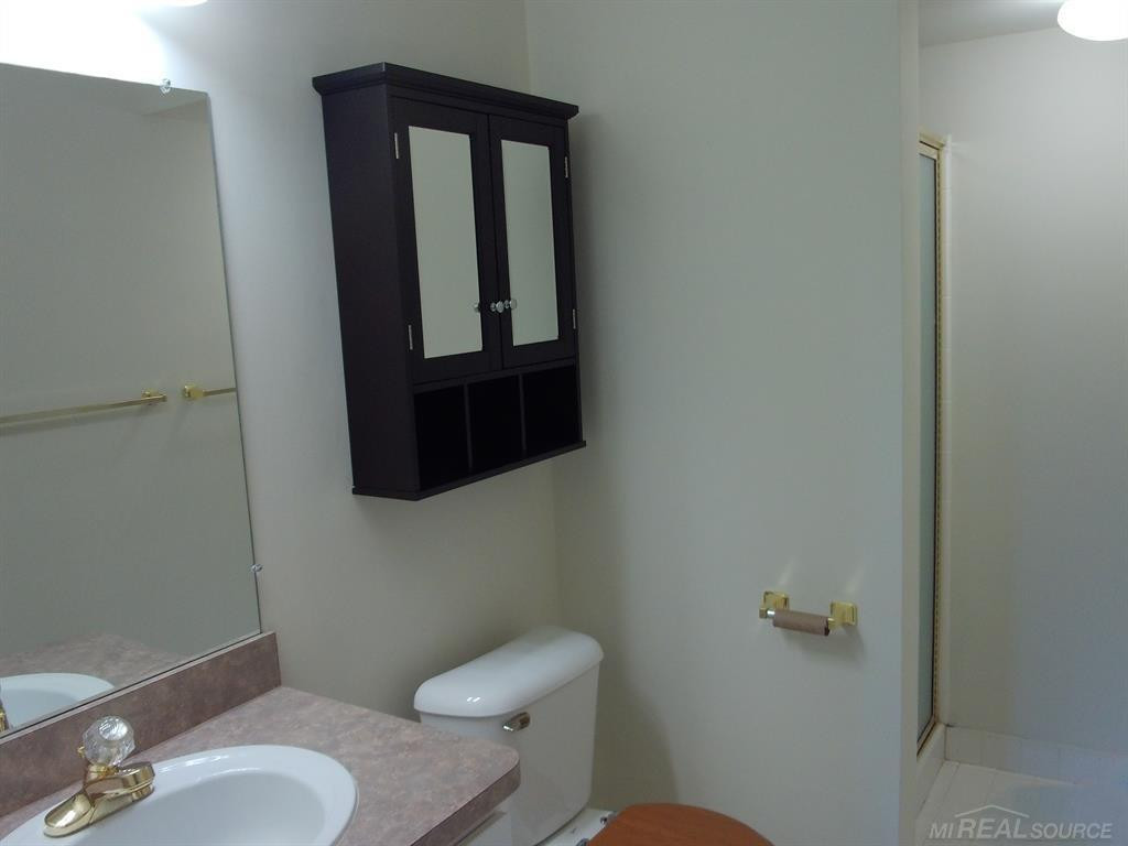 2009 Monarch Drive, Utica, MI 48316 — Photo 7