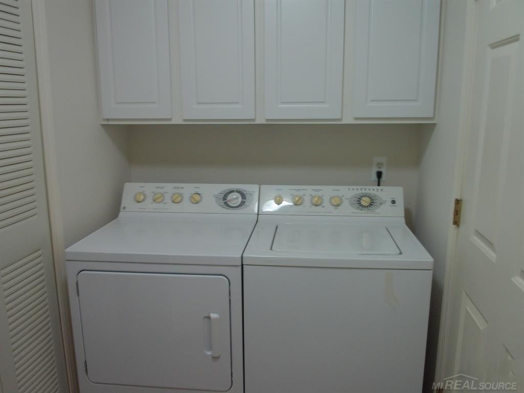 2009 Monarch Drive, Utica, MI 48316 — Photo 10