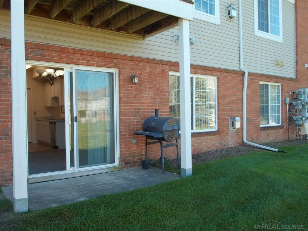 2009 Monarch Drive, Utica, MI 48316 — Photo 12