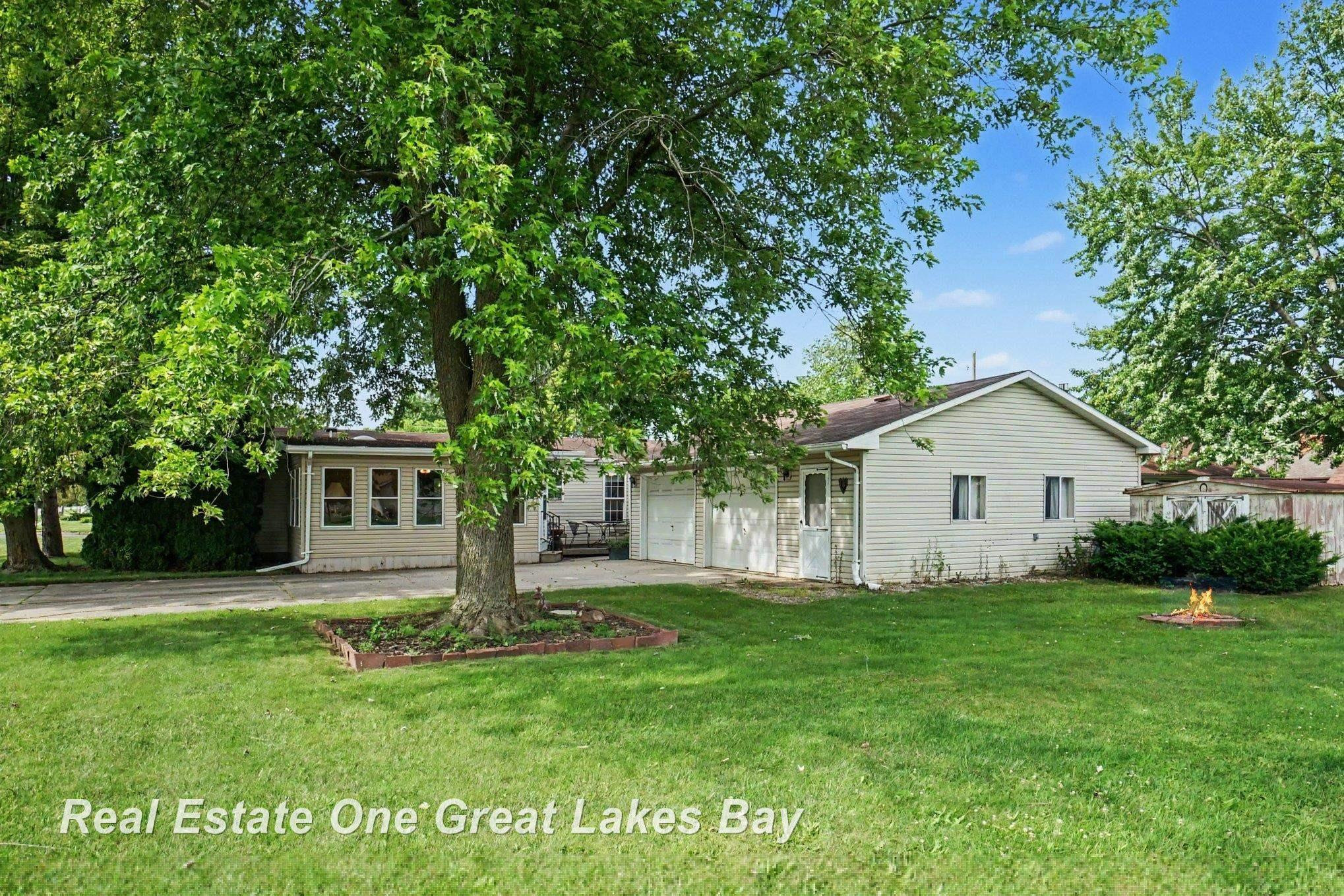 760 Doro Lane, Saginaw, MI 48604 — Photo 2