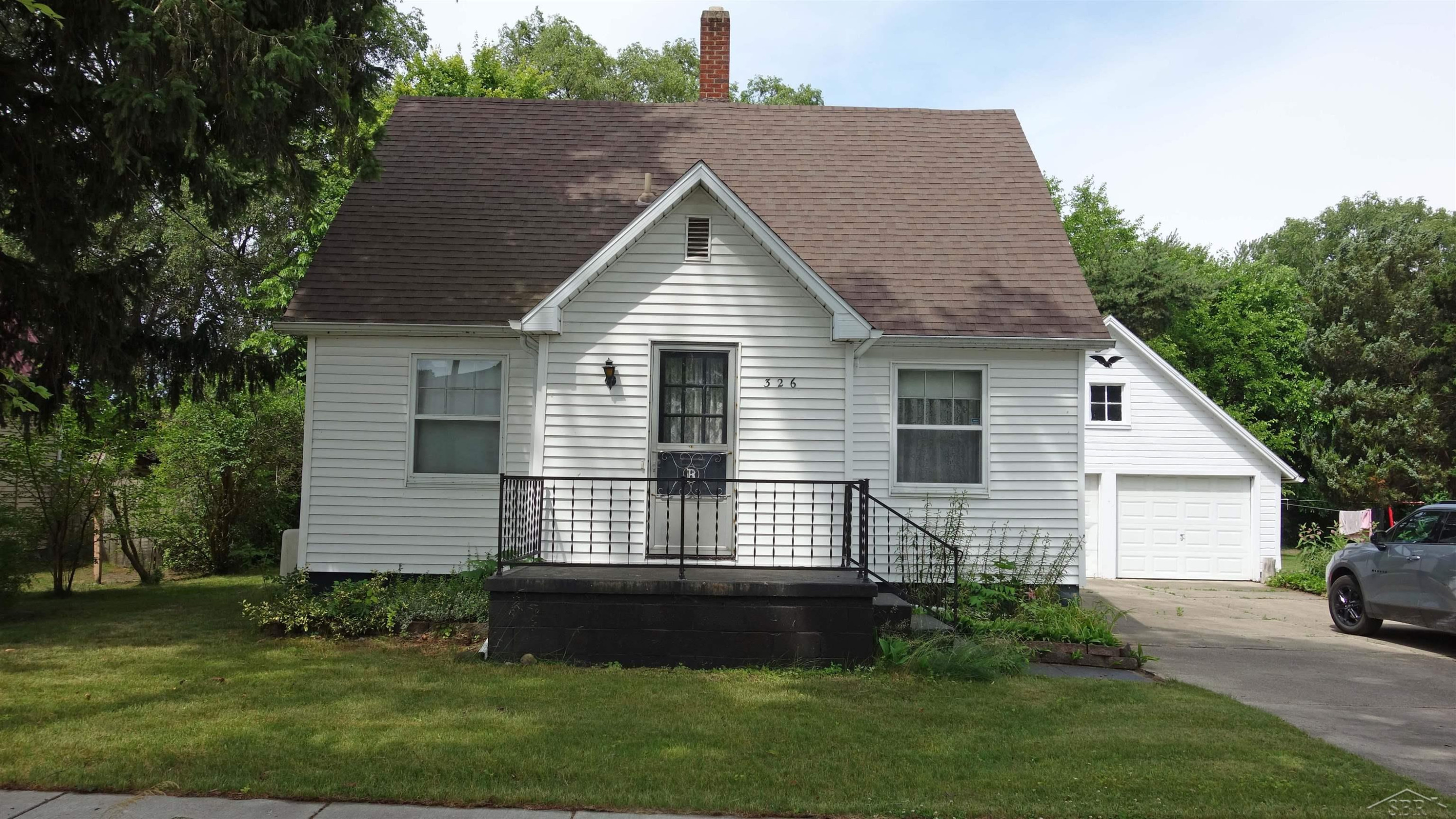 326 S Clark Street, Chesaning, MI 48616 — Photo 6