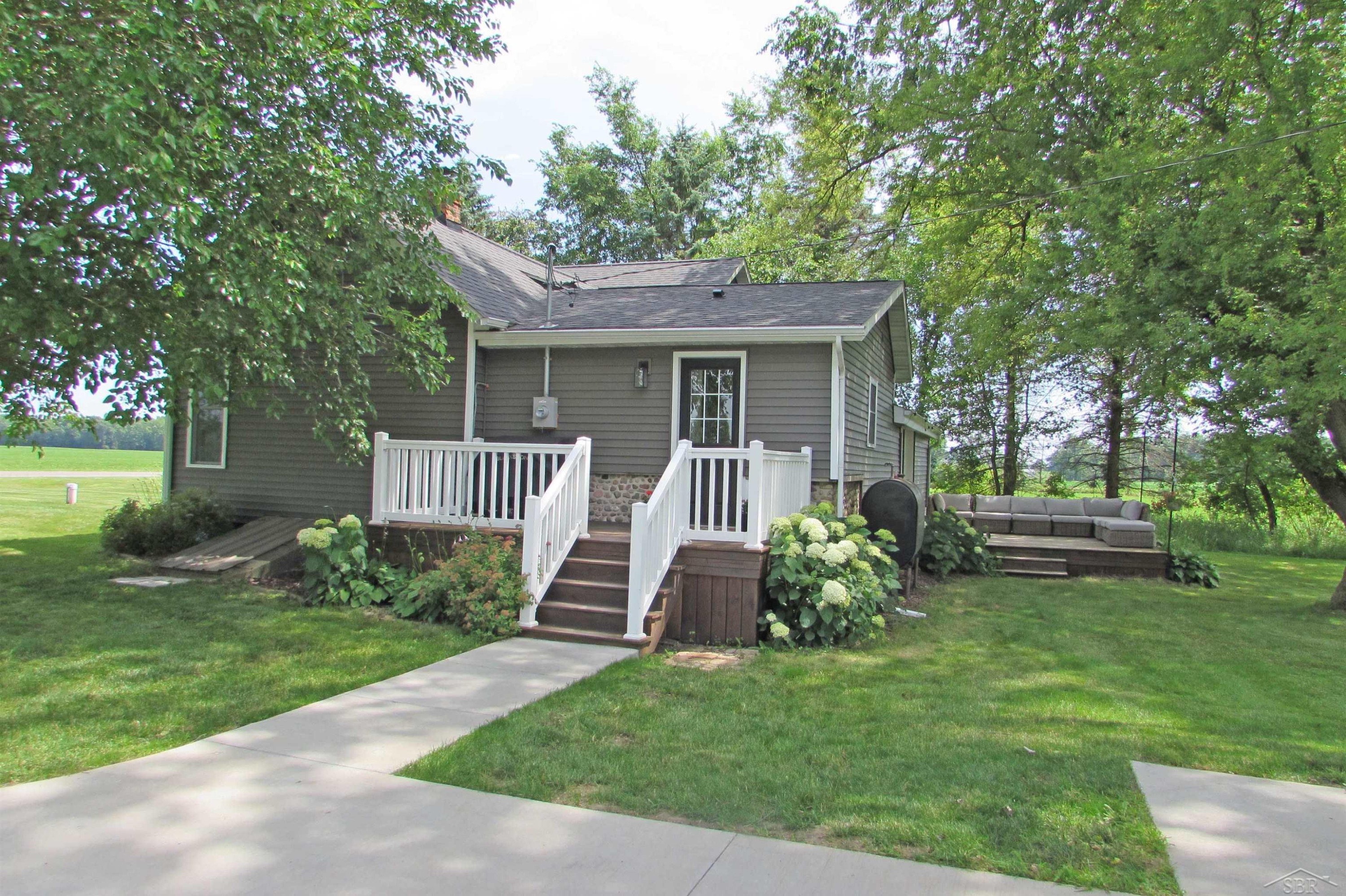 834 S Dietz Road, Webberville, MI 48892 — Photo 5