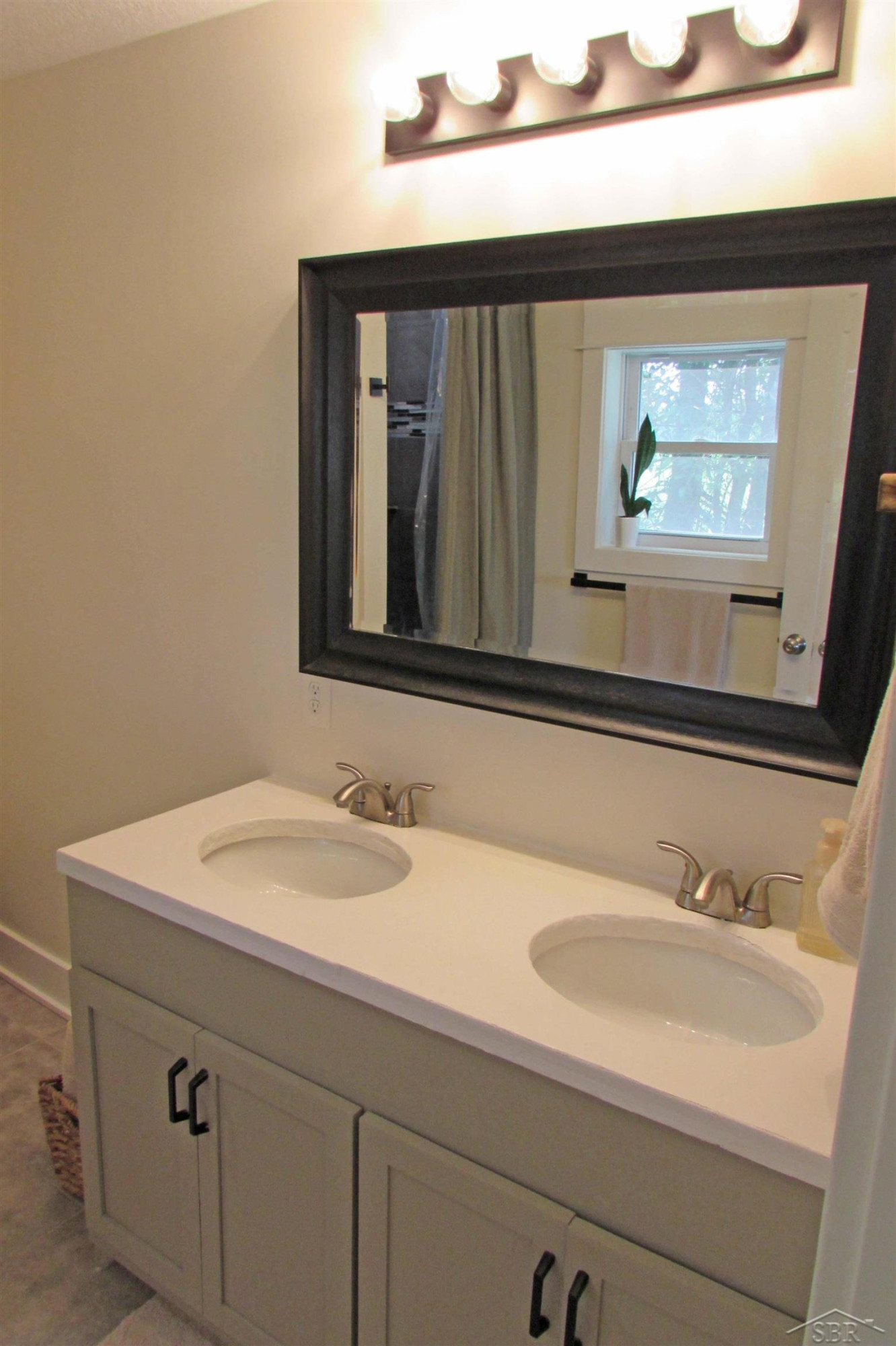 834 S Dietz Road, Webberville, MI 48892 — Photo 37