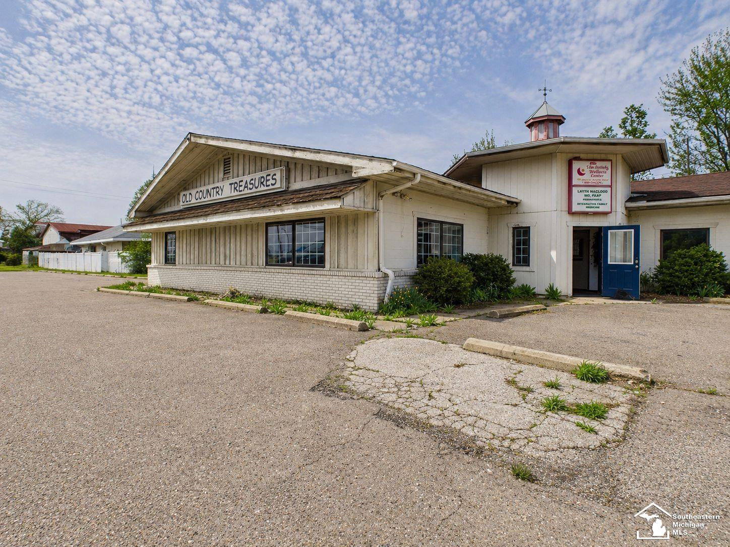 3164 Lewis Avenue, MI 48140
