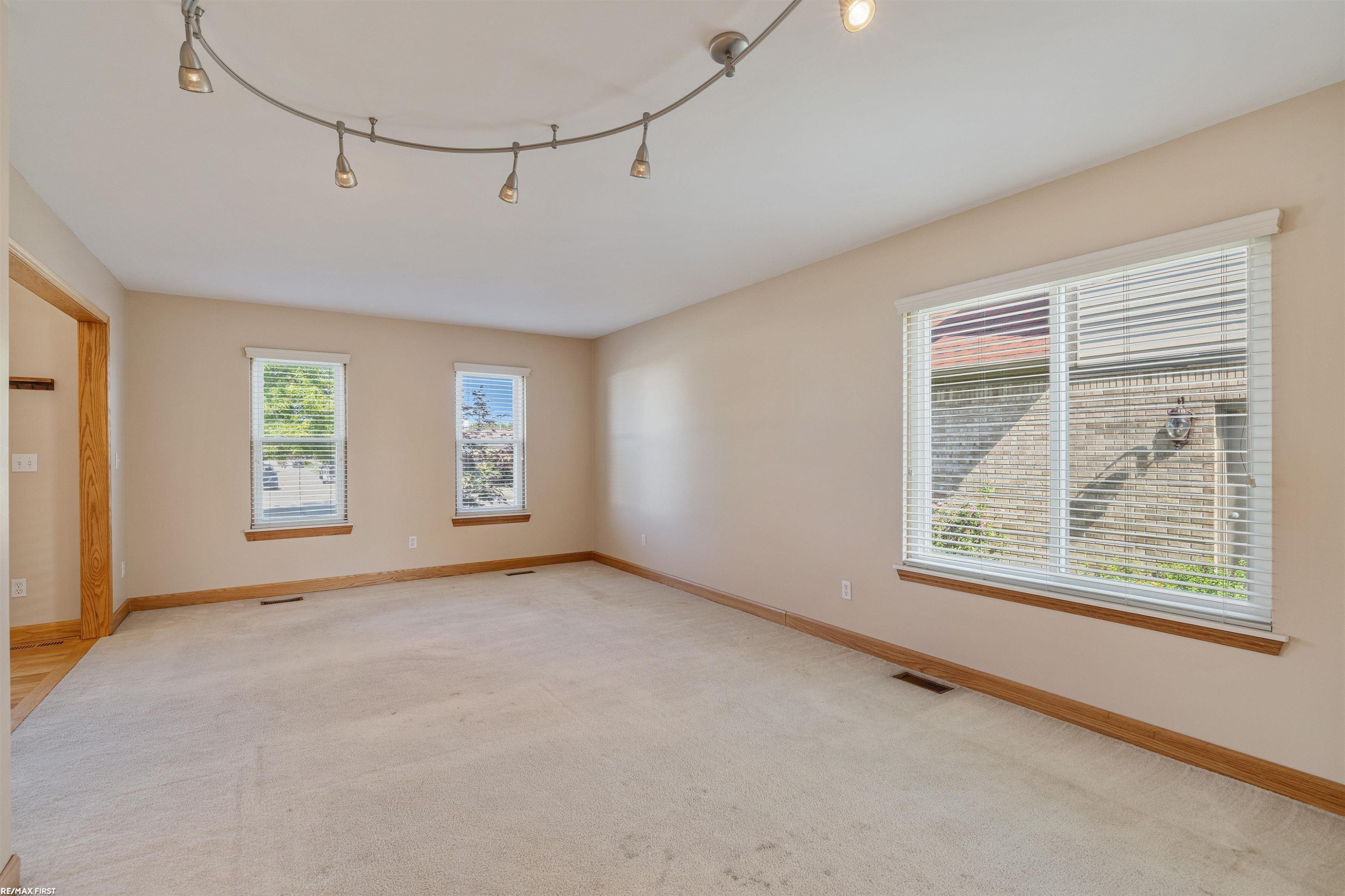 52282 Birch Court, MI 48047 — Photo 21