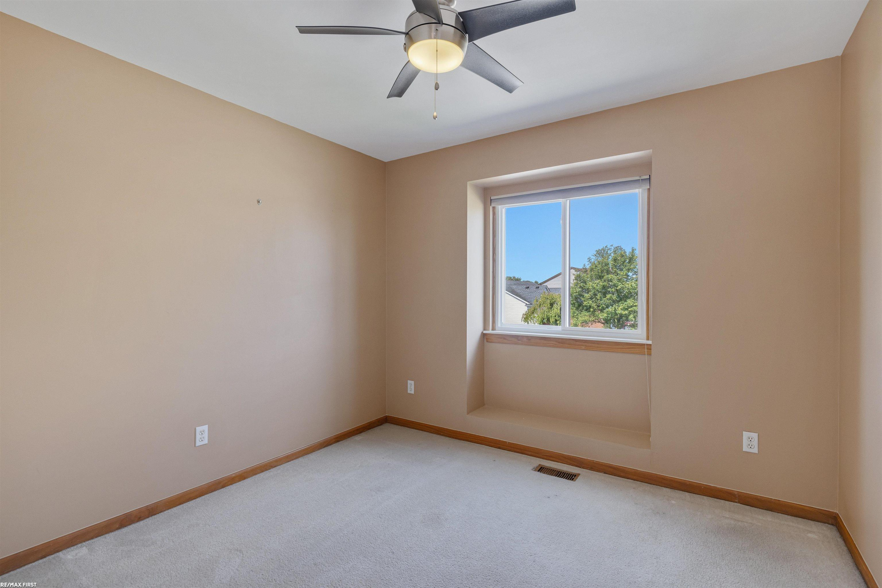 52282 Birch Court, MI 48047 — Photo 32