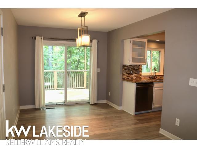 5096 Mohawk Avenue, Clarkston, MI 48348 — Photo 12