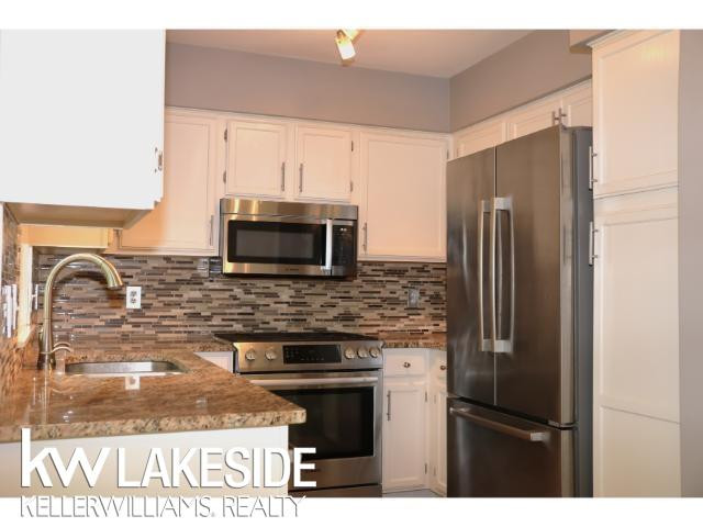 5096 Mohawk Avenue, Clarkston, MI 48348 — Photo 16