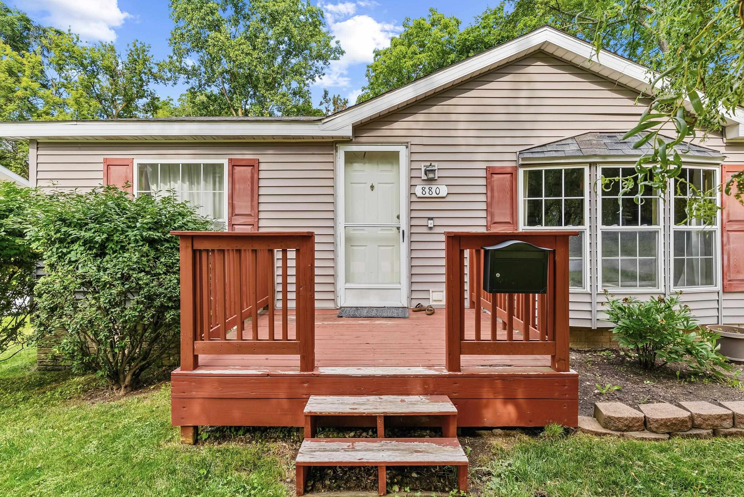 880 N East Street, Fenton, MI 48430 — Photo 6