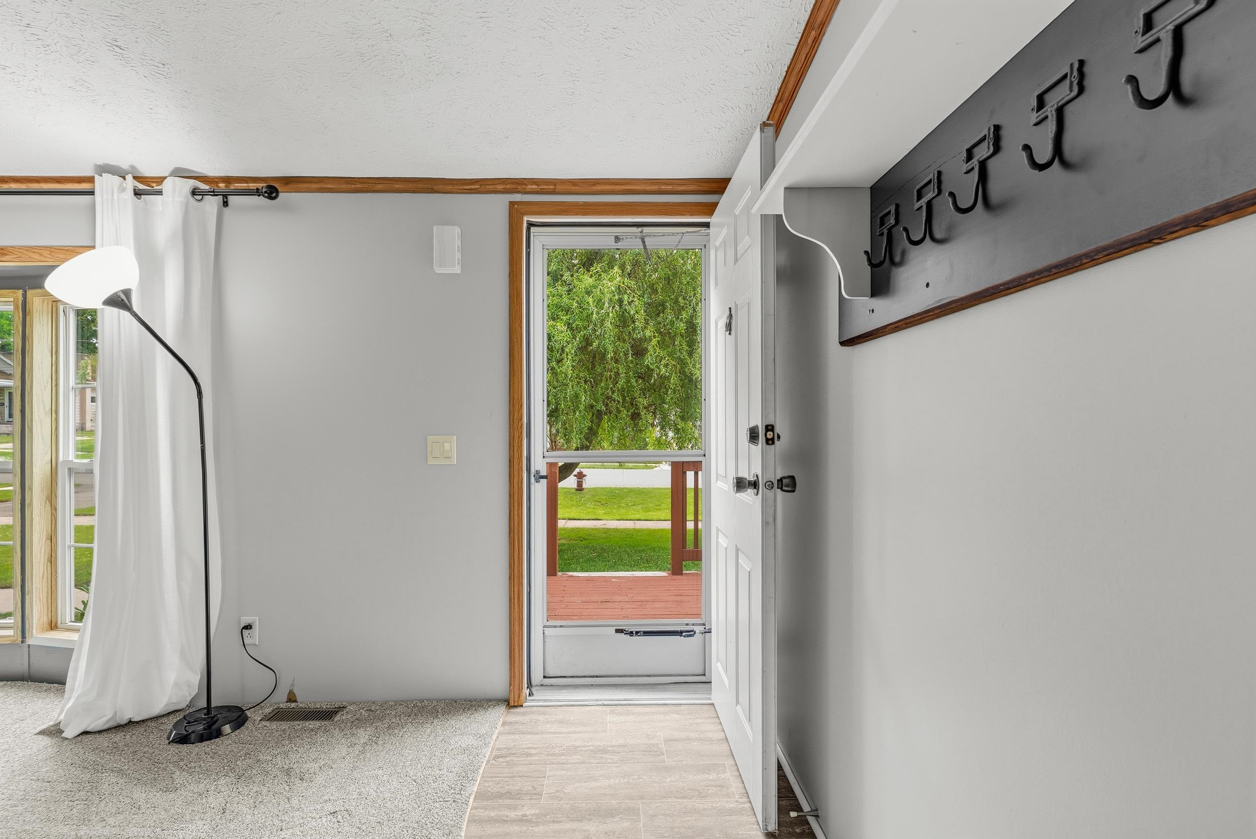 880 N East Street, Fenton, MI 48430 — Photo 12